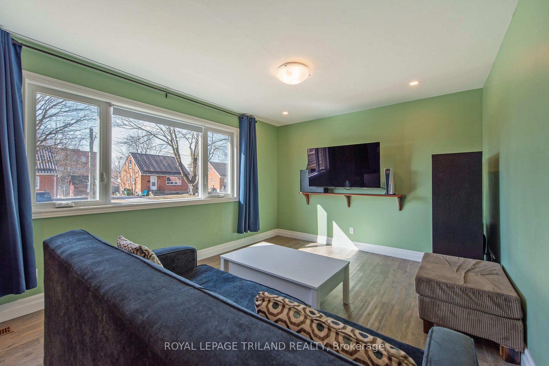 Photo 27 of 86 Dunkirk Drive, St. Thomas — HOMEH