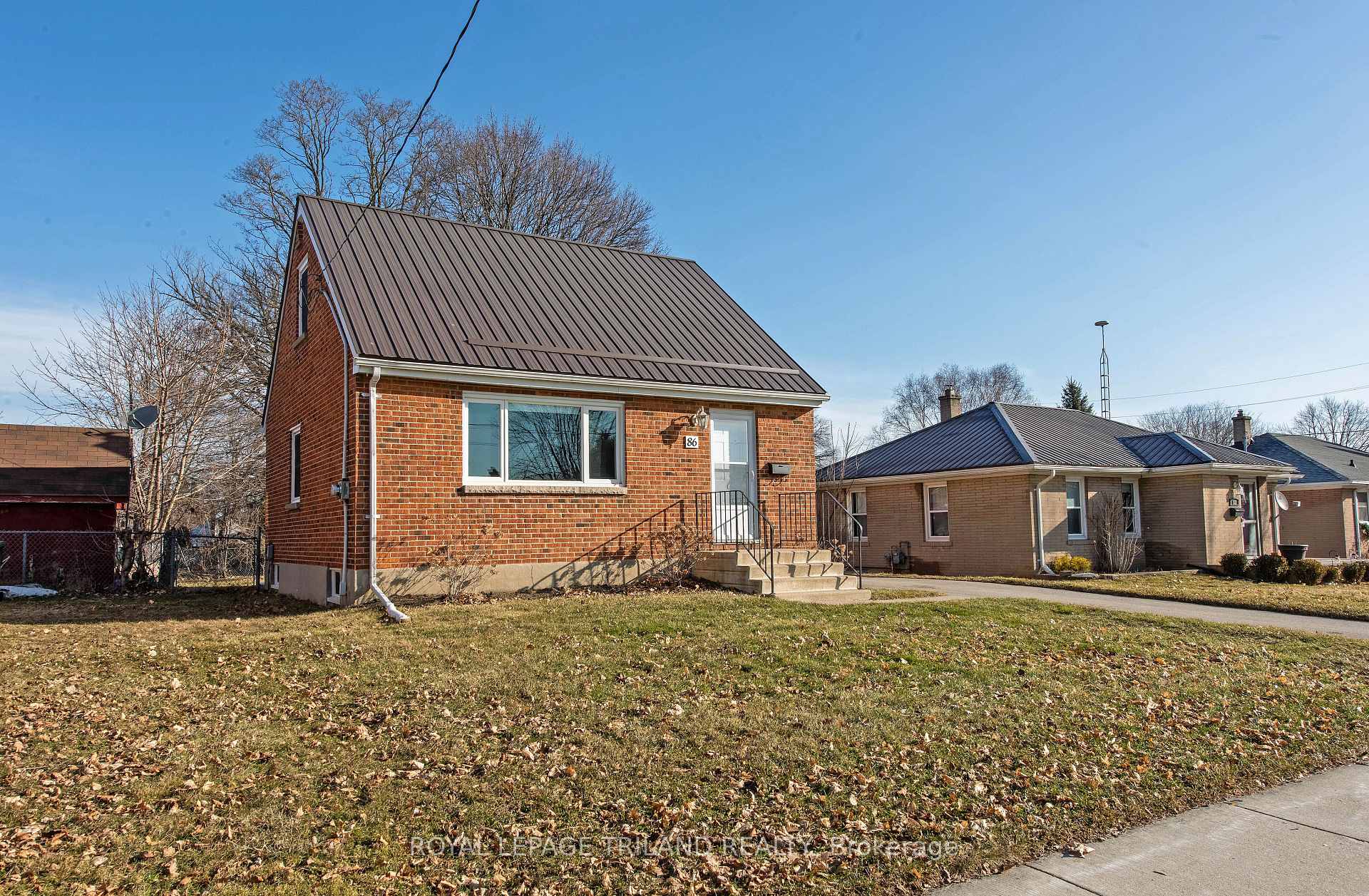 Photo 3 of 86 Dunkirk Drive, St. Thomas — HOMEH