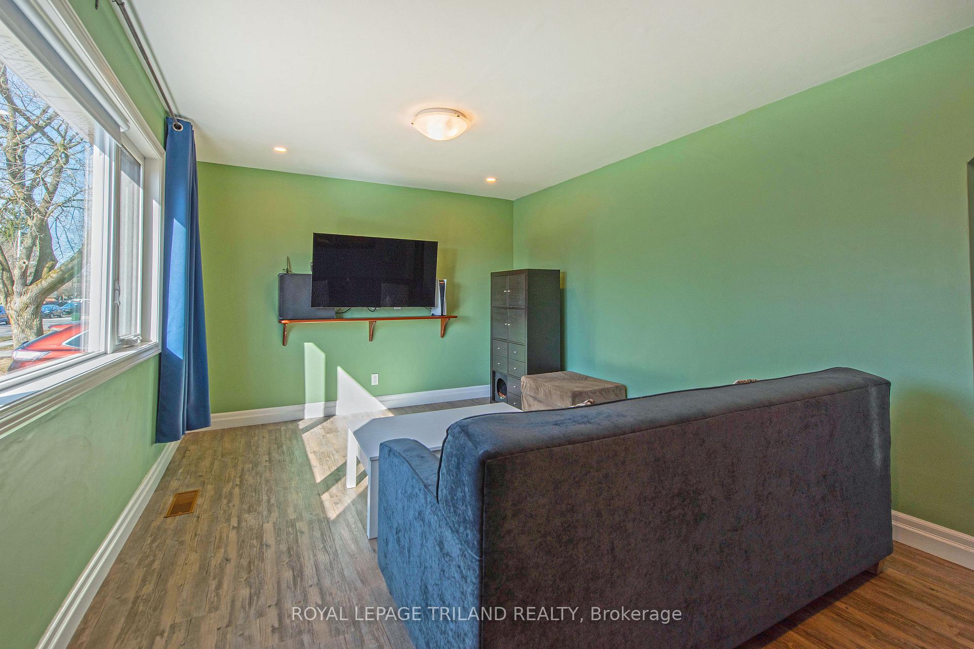 Photo 7 of 86 Dunkirk Drive, St. Thomas — HOMEH
