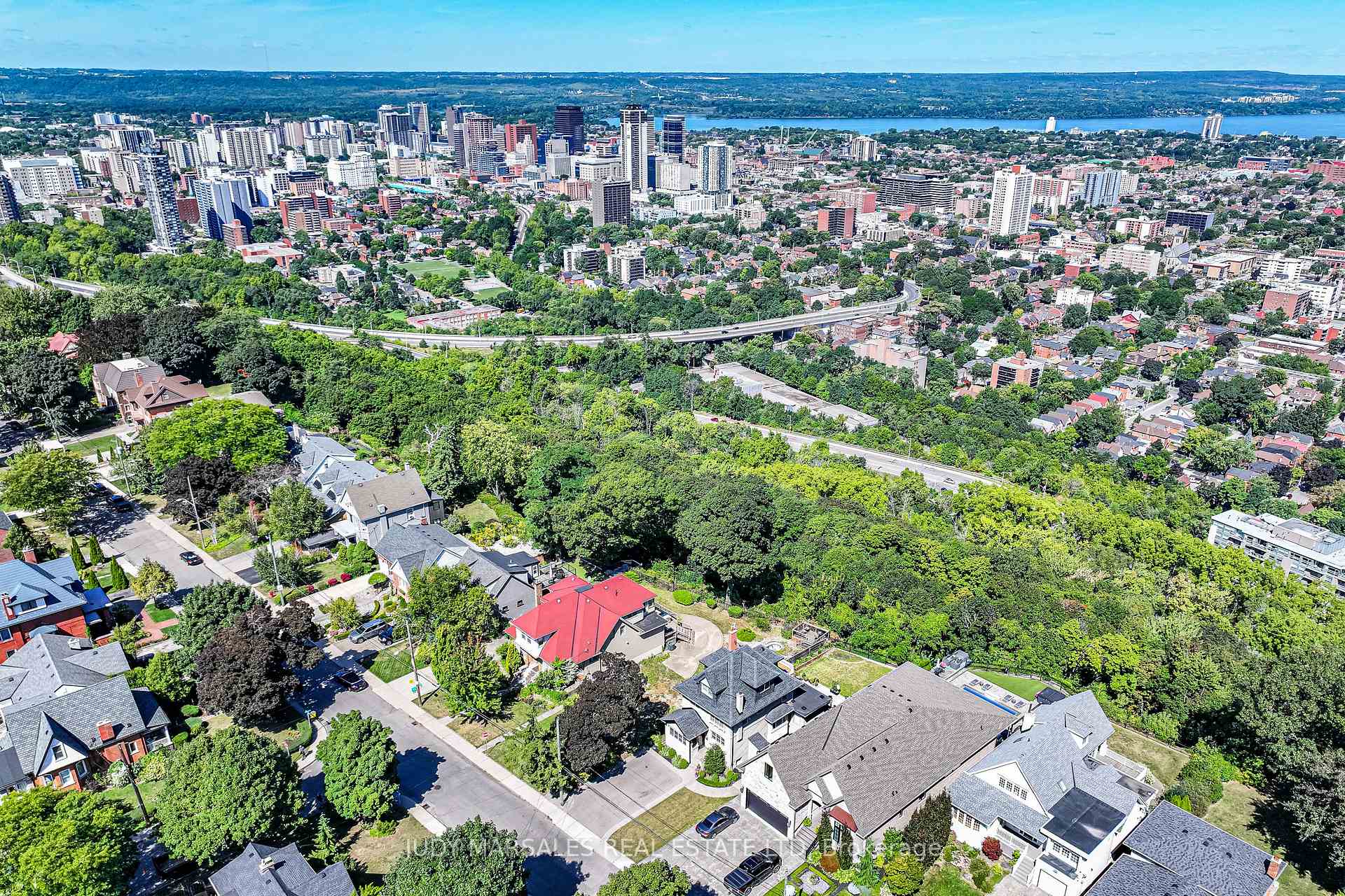 Photo 9 of 63 Mountain Park Avenue, Hamilton, Centremount — HOMEH