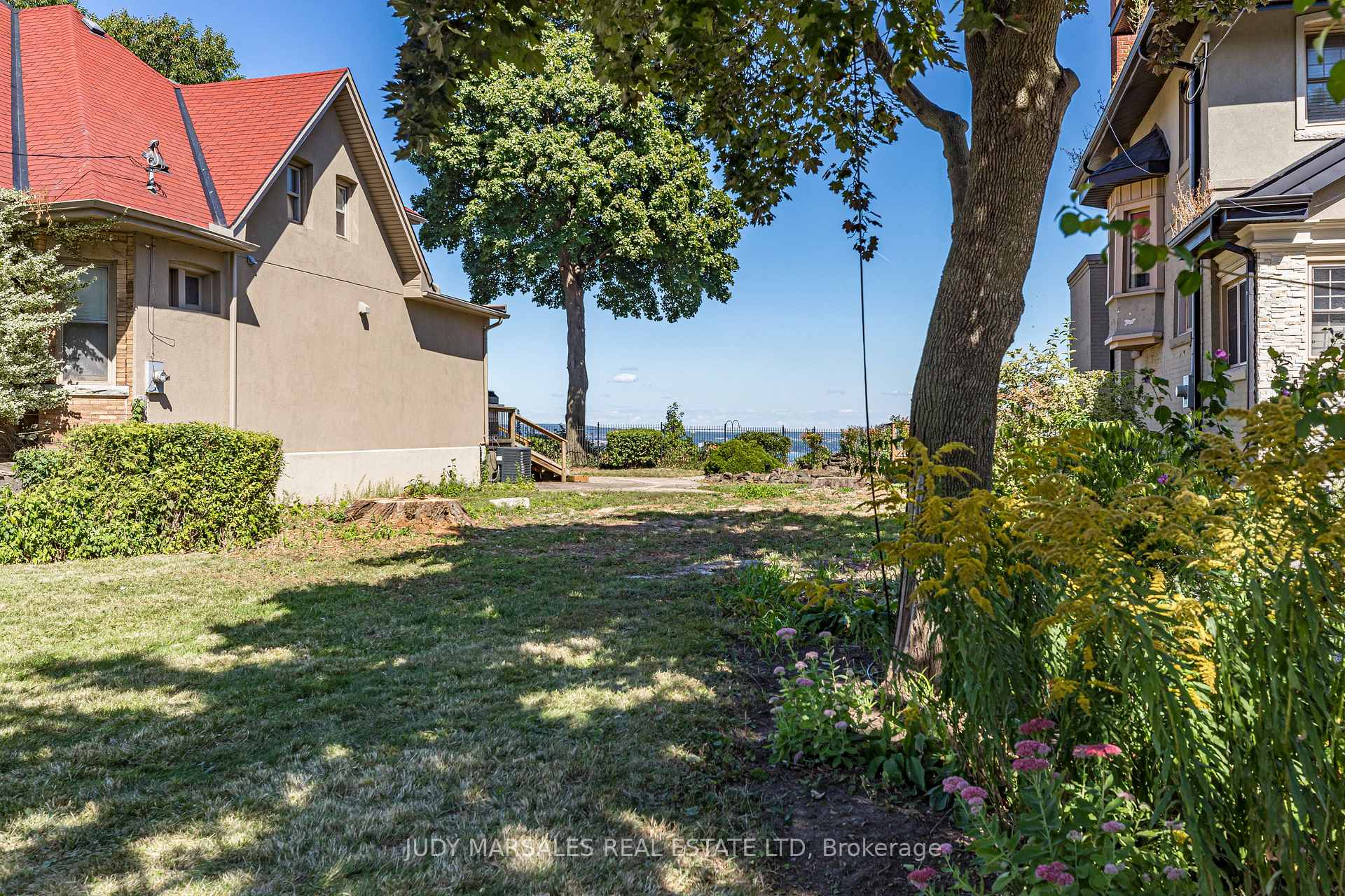 Photo 16 of 63 Mountain Park Avenue, Hamilton, Centremount — HOMEH