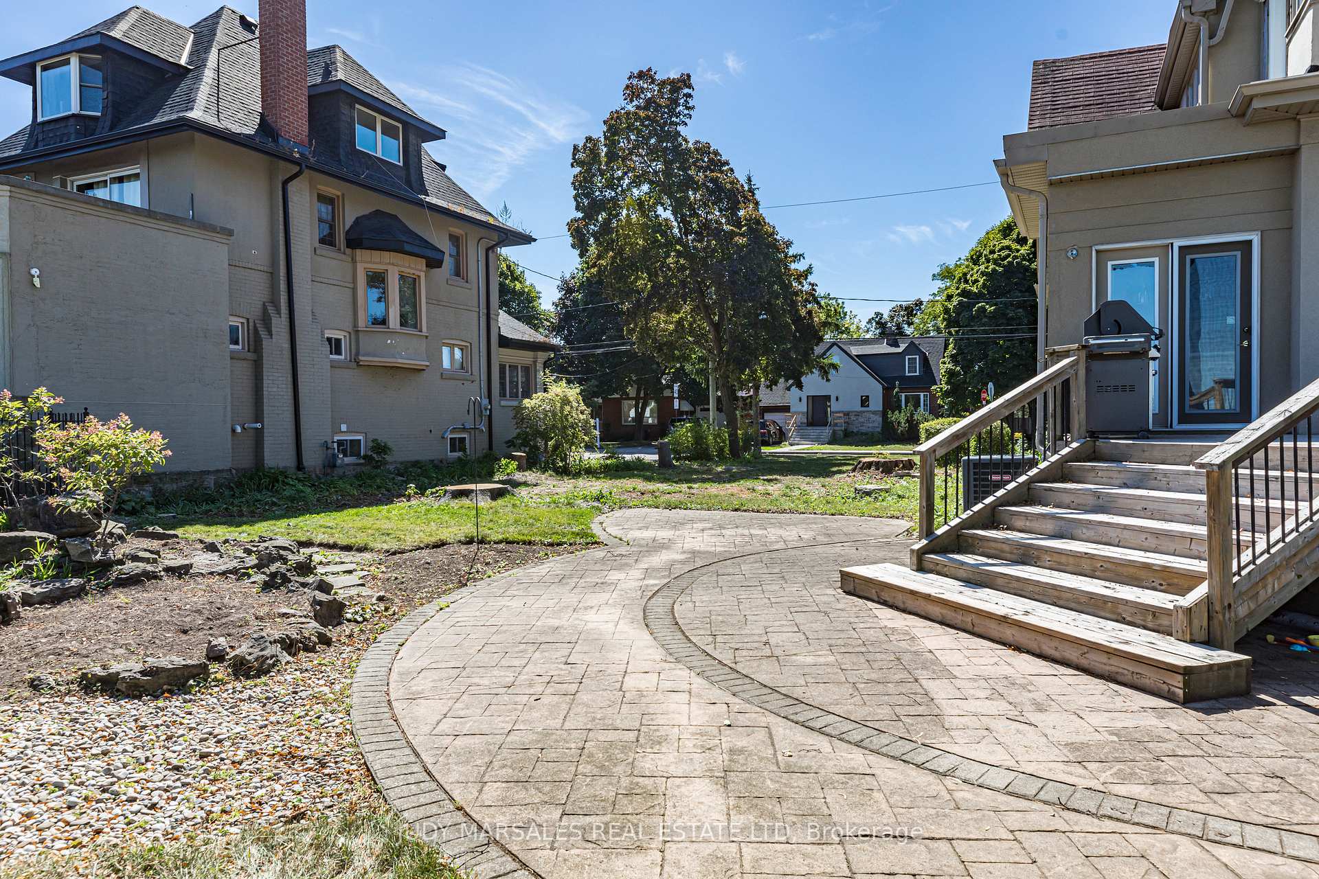 Photo 20 of 63 Mountain Park Avenue, Hamilton, Centremount — HOMEH