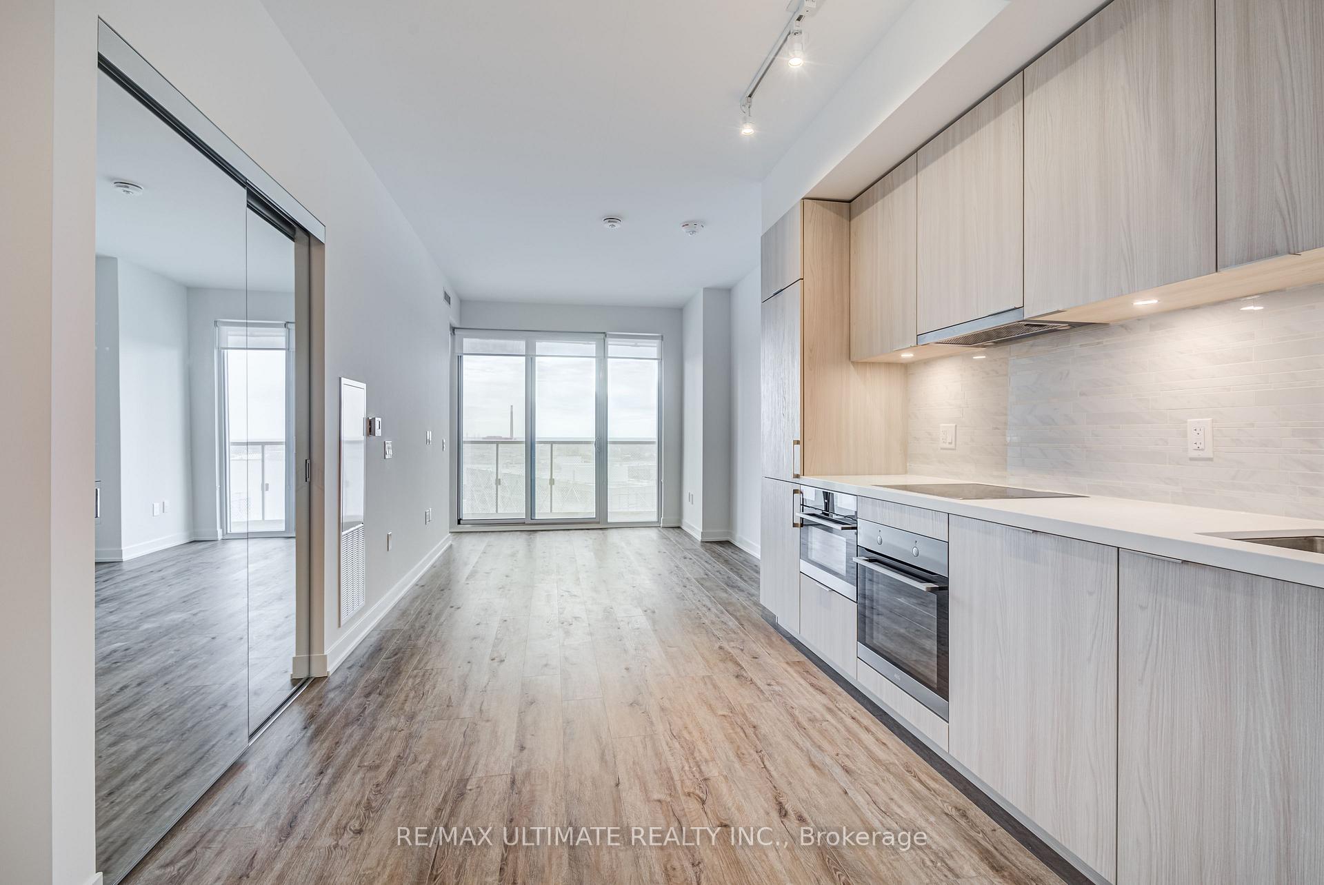 Front of Unit 1901, 15 Queens Quay E