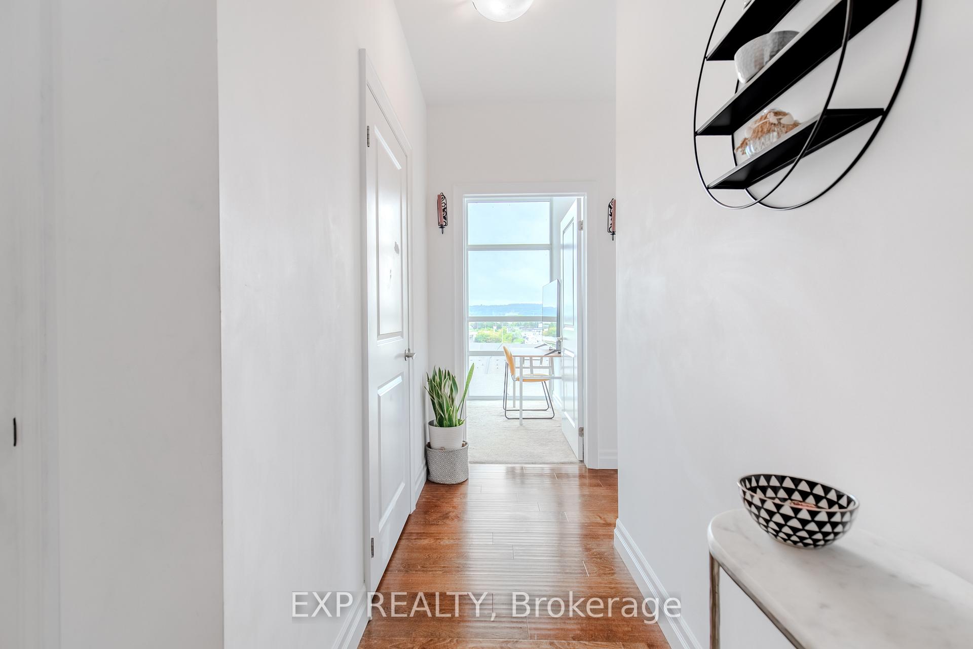 Photo 6 of Unit 620, 101 Shoreview Place, Hamilton, Lakeshore — HOMEH