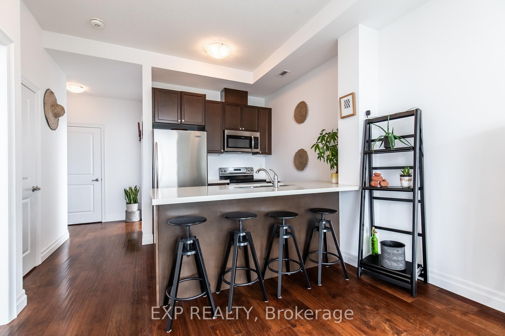 Photo 8 of Unit 620, 101 Shoreview Place, Hamilton, Lakeshore — HOMEH