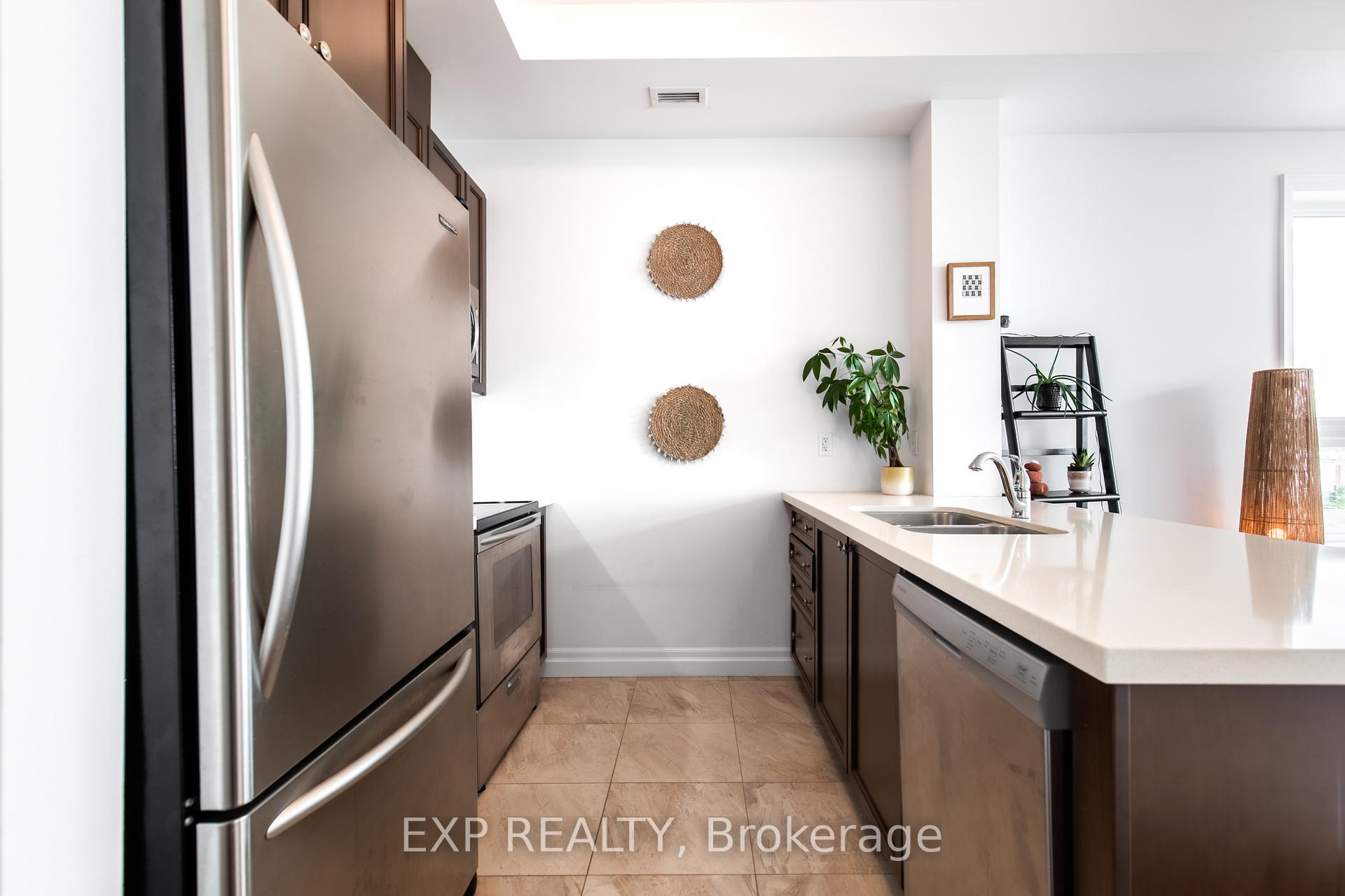 Photo 10 of Unit 620, 101 Shoreview Place, Hamilton, Lakeshore — HOMEH
