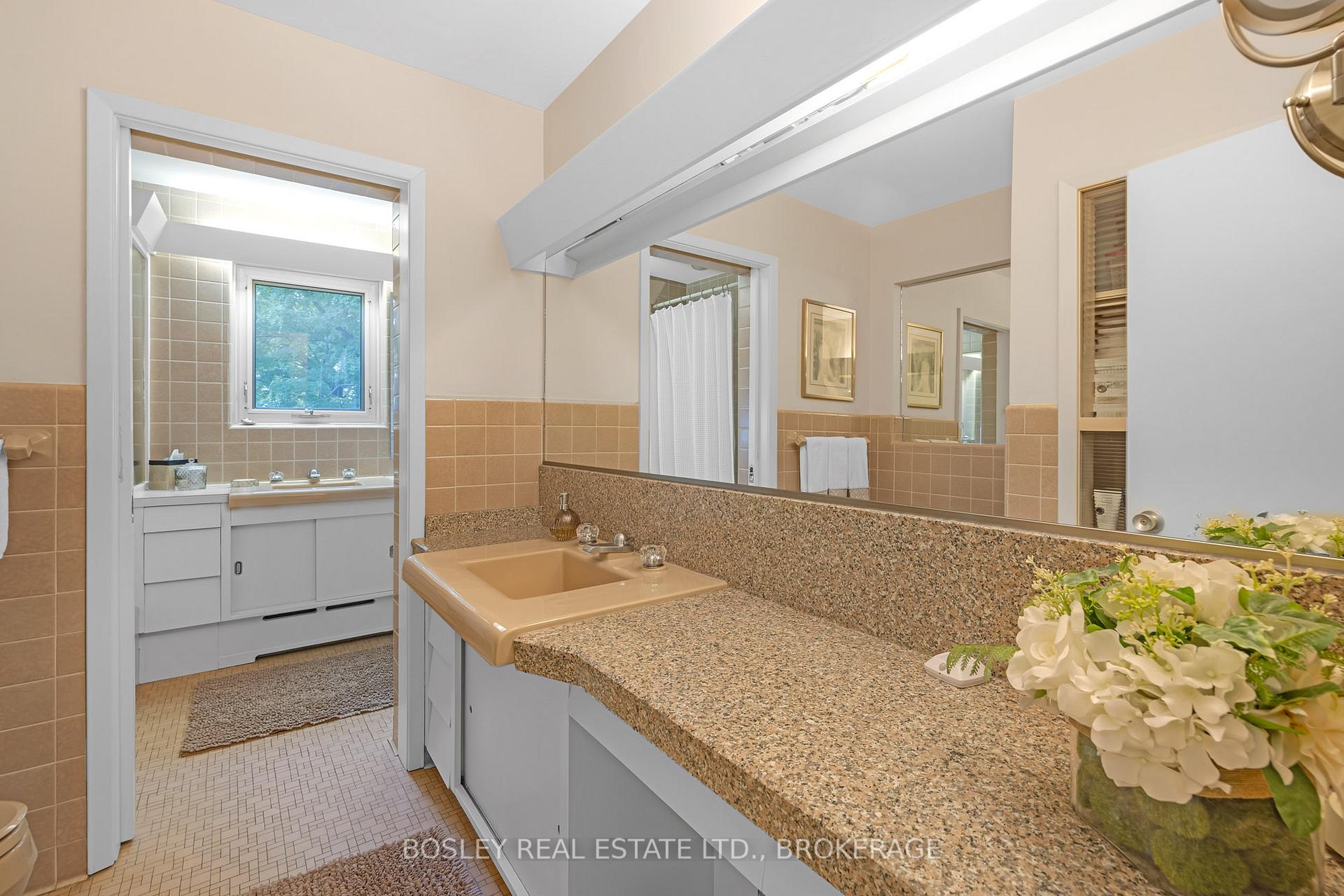 Photo 21 of 21 Woodmount Drive N, St. Catharines, Burleigh Hill — HOMEH