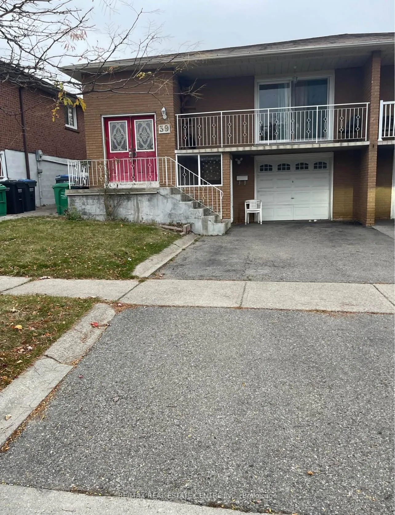 Front of Unit Basement, 39 Fallway Road