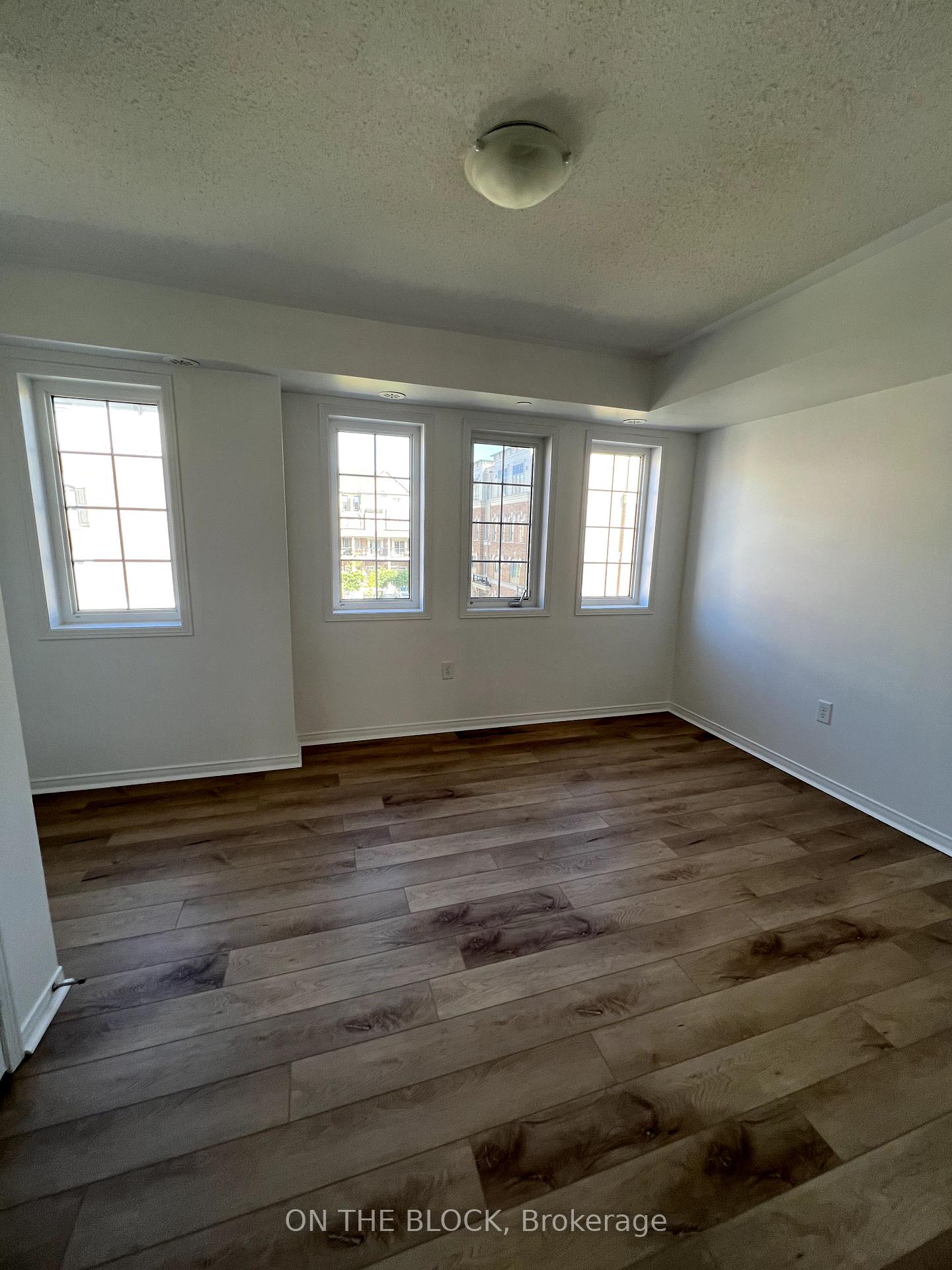 Photo 4 of Unit 224, 2454 Rosedrop Path, Oshawa, Windfields — HOMEH
