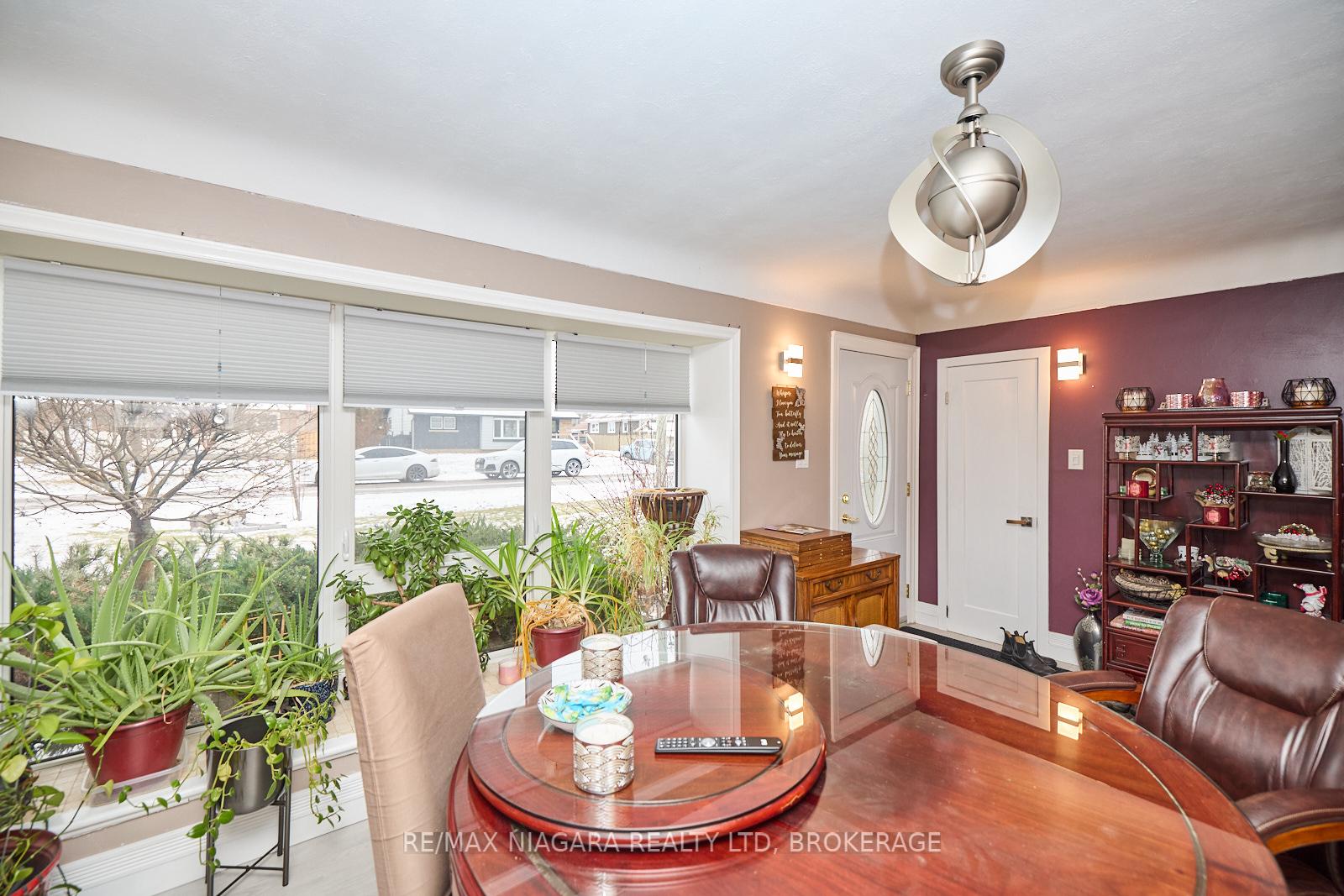 Photo 4 of 13 Lakeview Avenue, St. Catharines, Lakeshore — HOMEH