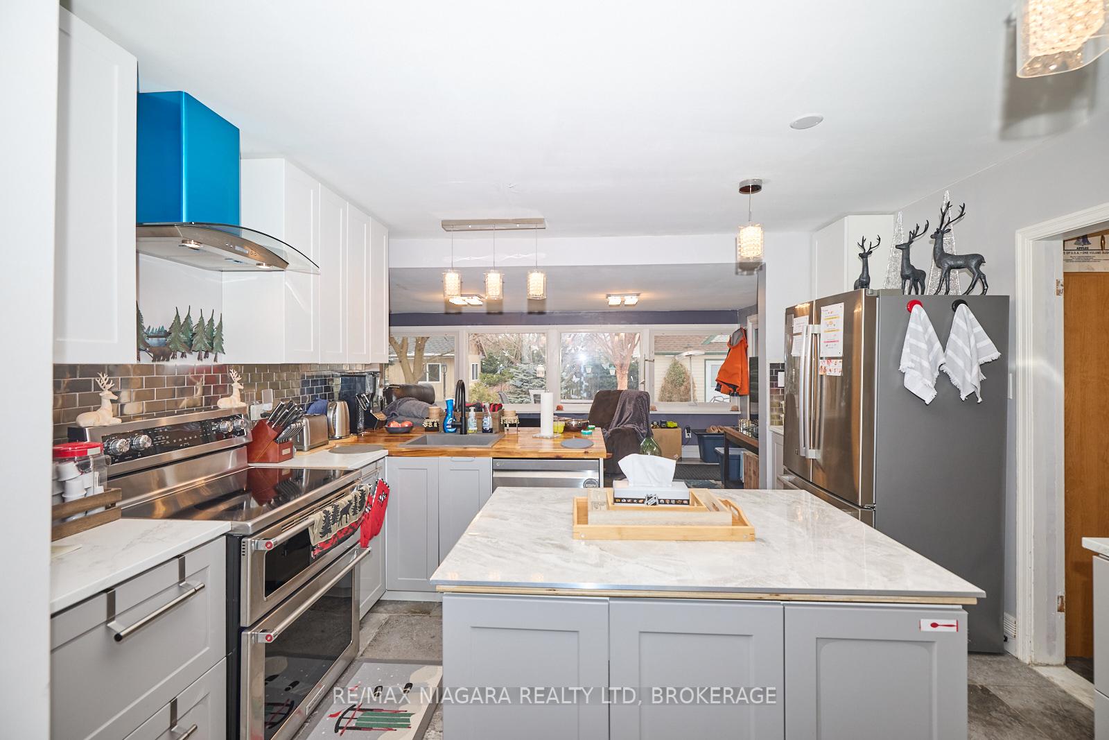 Photo 26 of 13 Lakeview Avenue, St. Catharines, Lakeshore — HOMEH