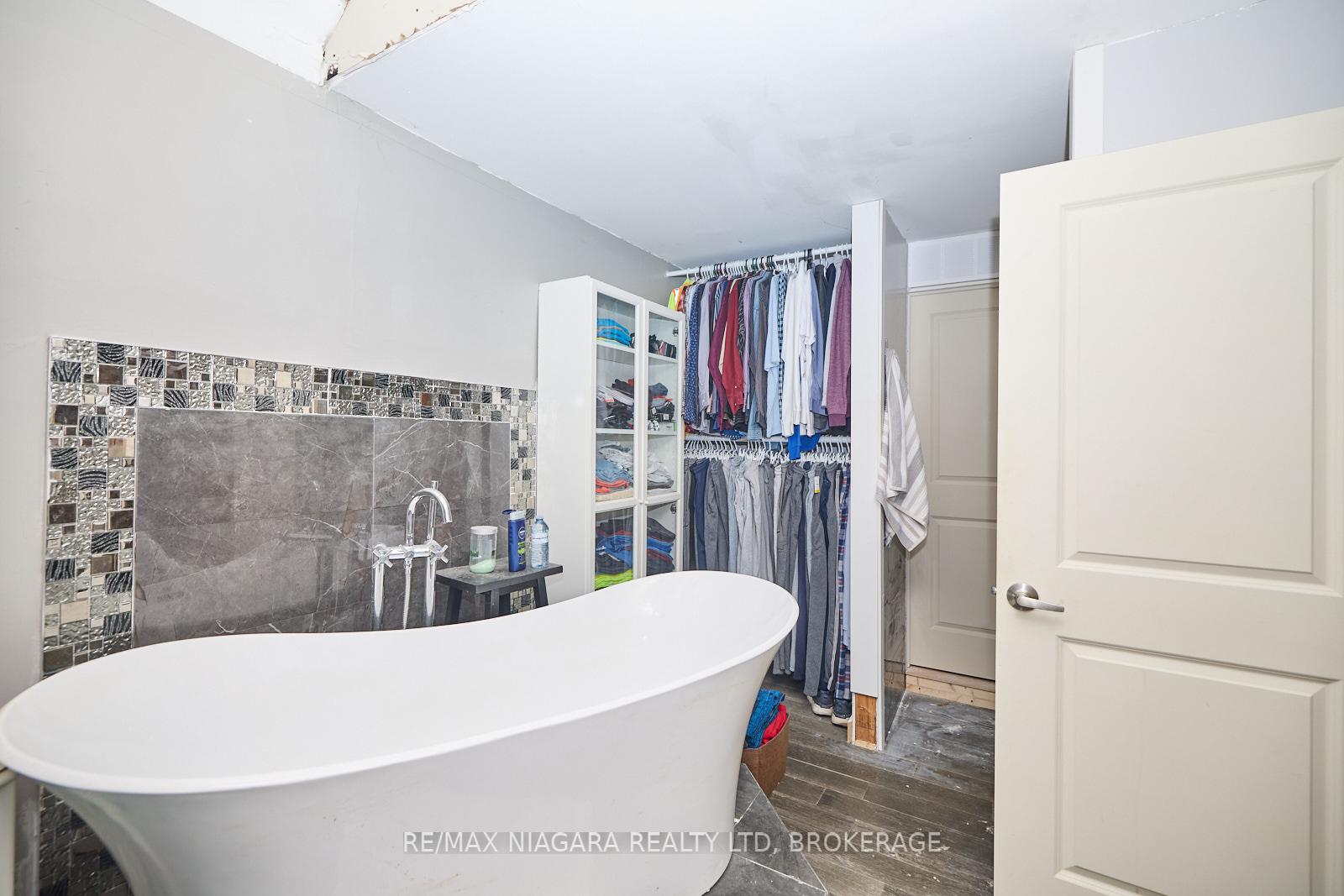 Photo 41 of 13 Lakeview Avenue, St. Catharines, Lakeshore — HOMEH