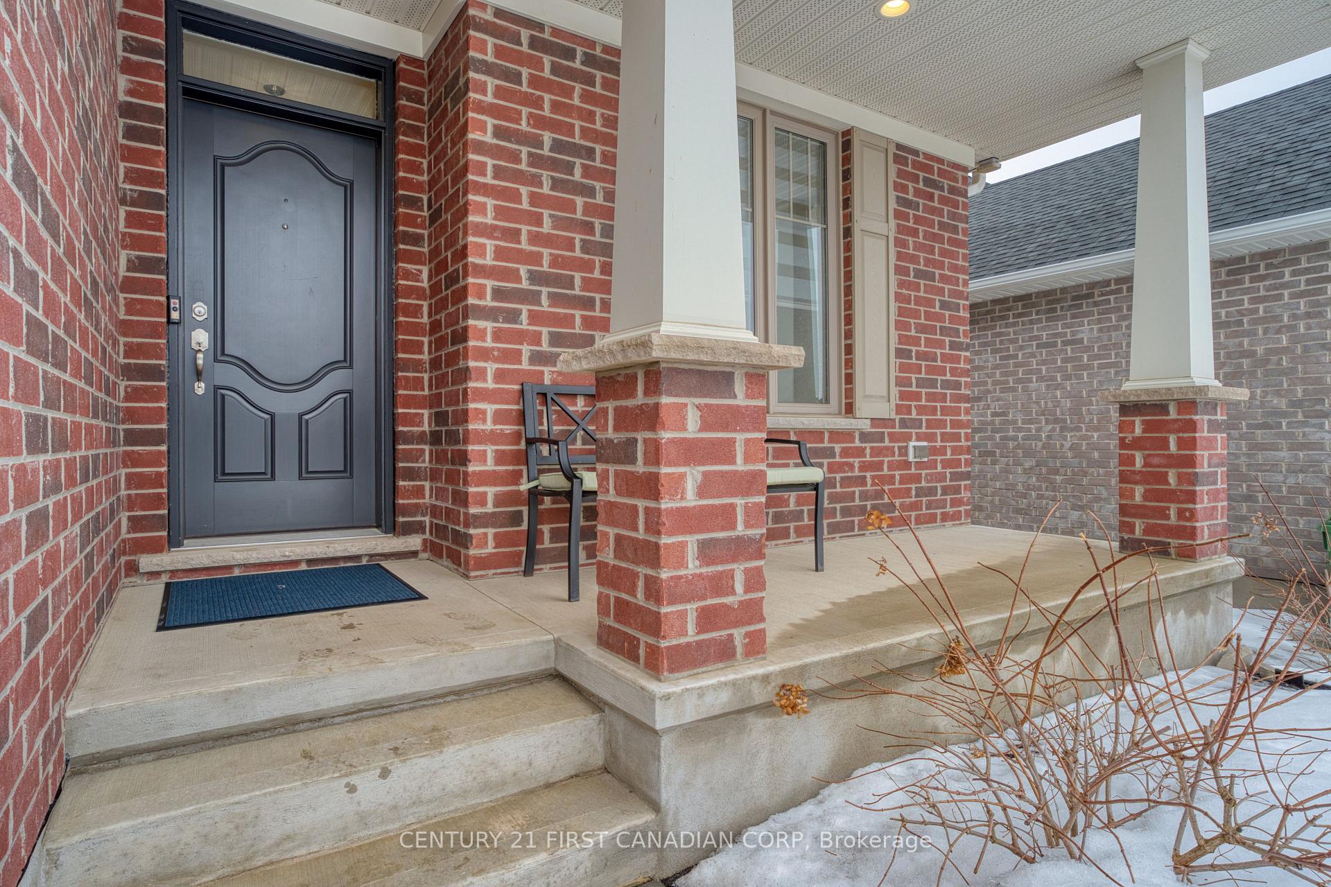 Photo 2 of 66 Carolina Crescent, St. Thomas — HOMEH