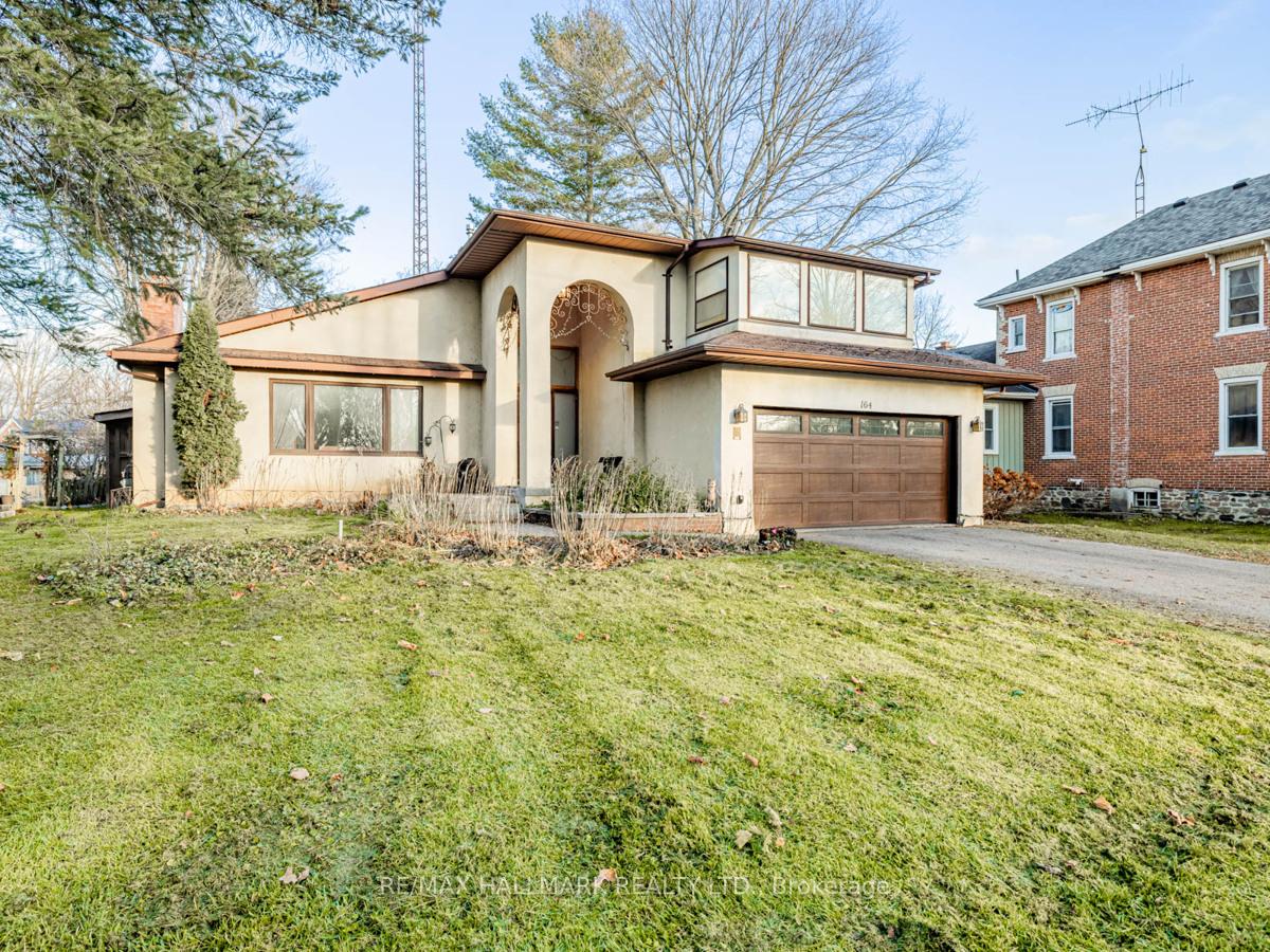 Front of 164 Laidlaw Street S