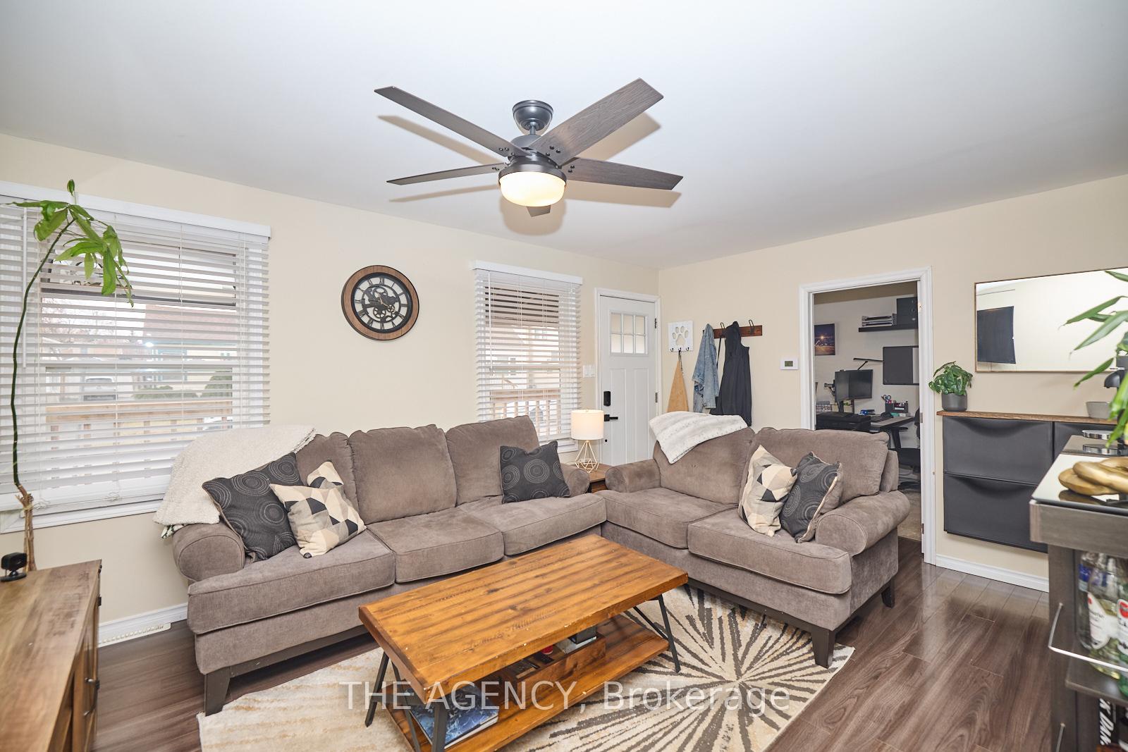 Photo 4 of 45 Bartlett Street, St. Catharines, Facer — HOMEH