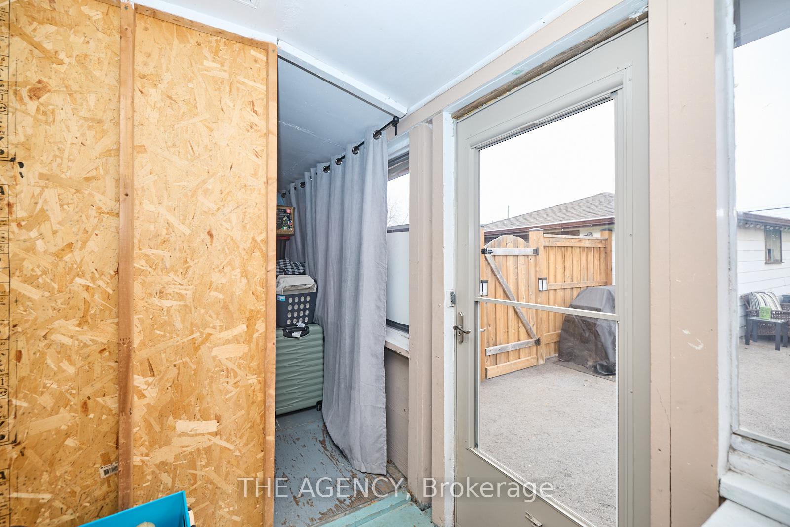 Photo 18 of 45 Bartlett Street, St. Catharines, Facer — HOMEH