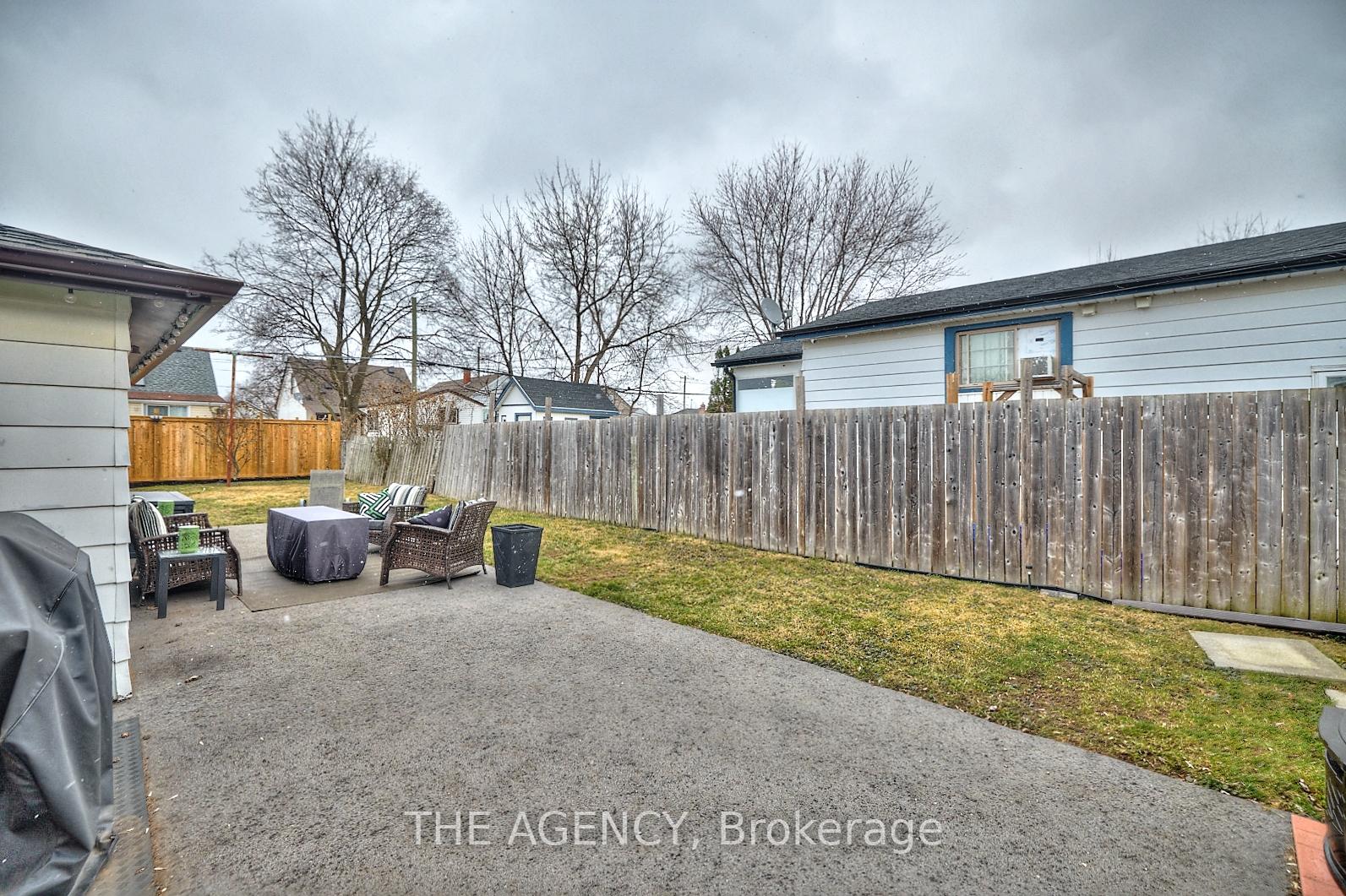 Photo 21 of 45 Bartlett Street, St. Catharines, Facer — HOMEH