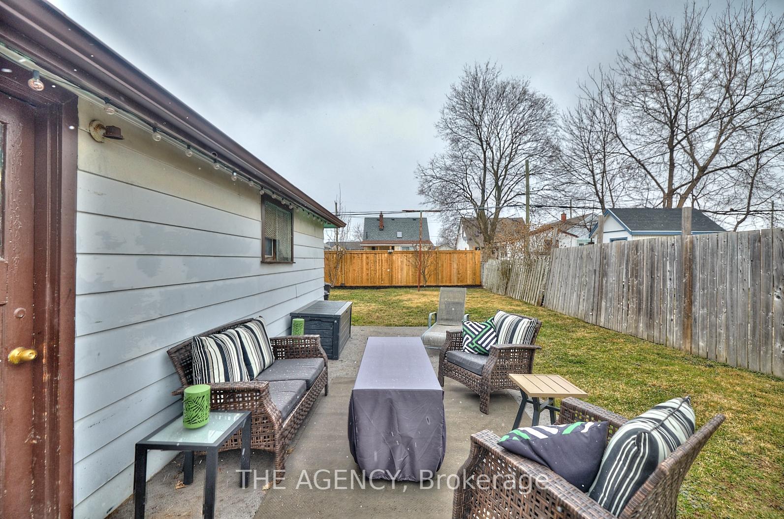 Photo 23 of 45 Bartlett Street, St. Catharines, Facer — HOMEH