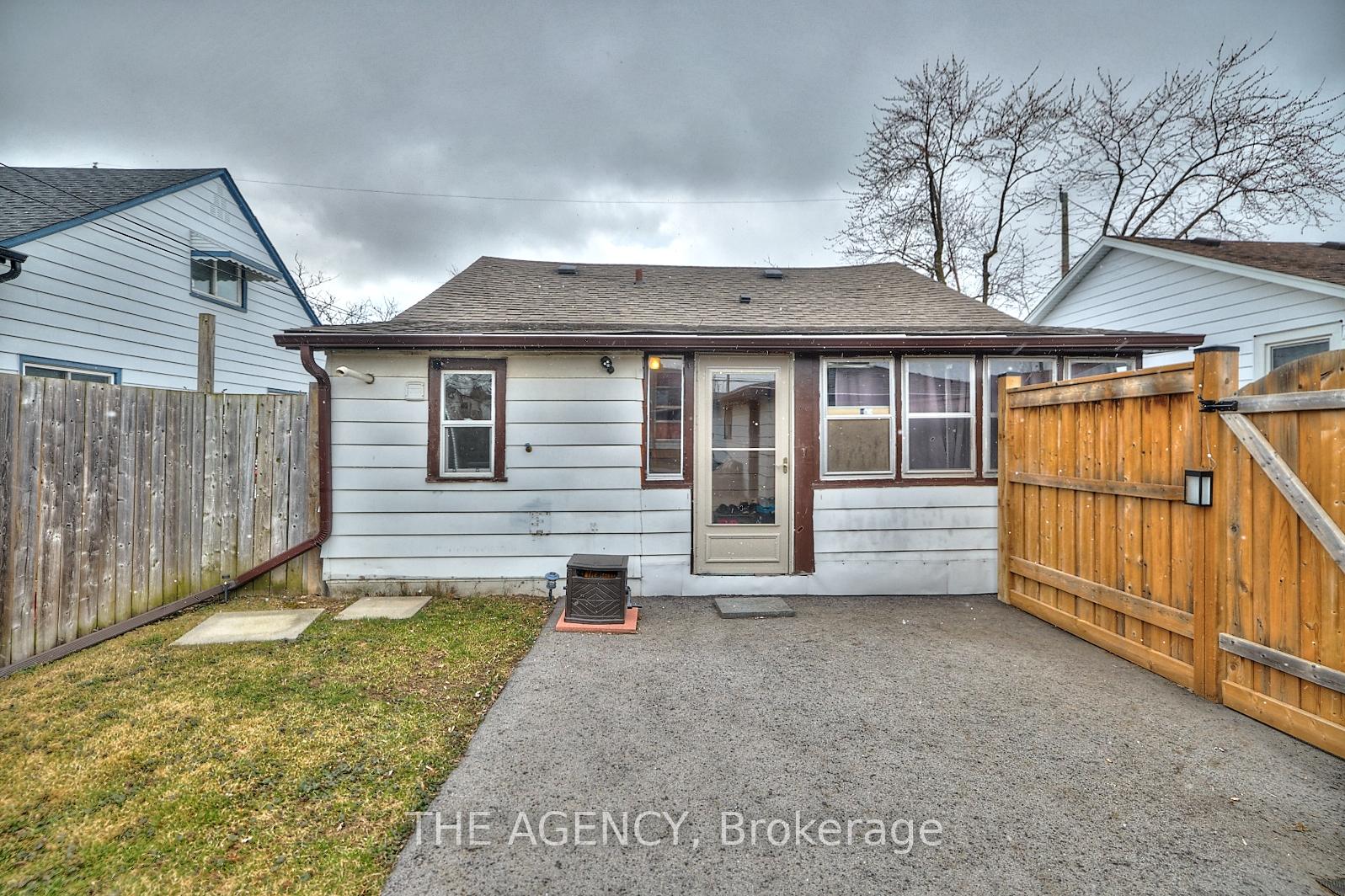 Photo 24 of 45 Bartlett Street, St. Catharines, Facer — HOMEH