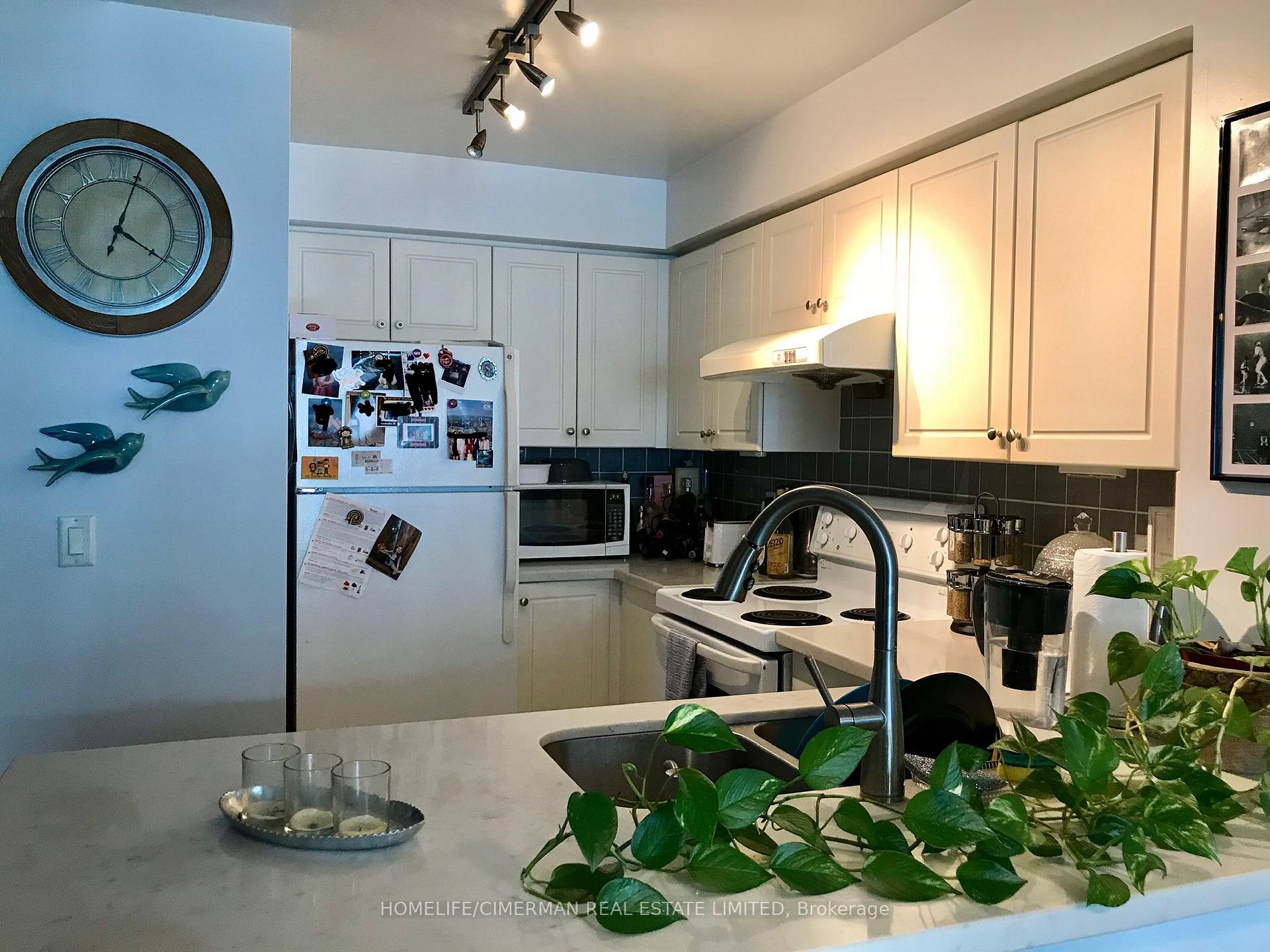 Photo 4 of Unit 916, 48 Suncrest Boulevard, Markham, Commerce Valley — HOMEH