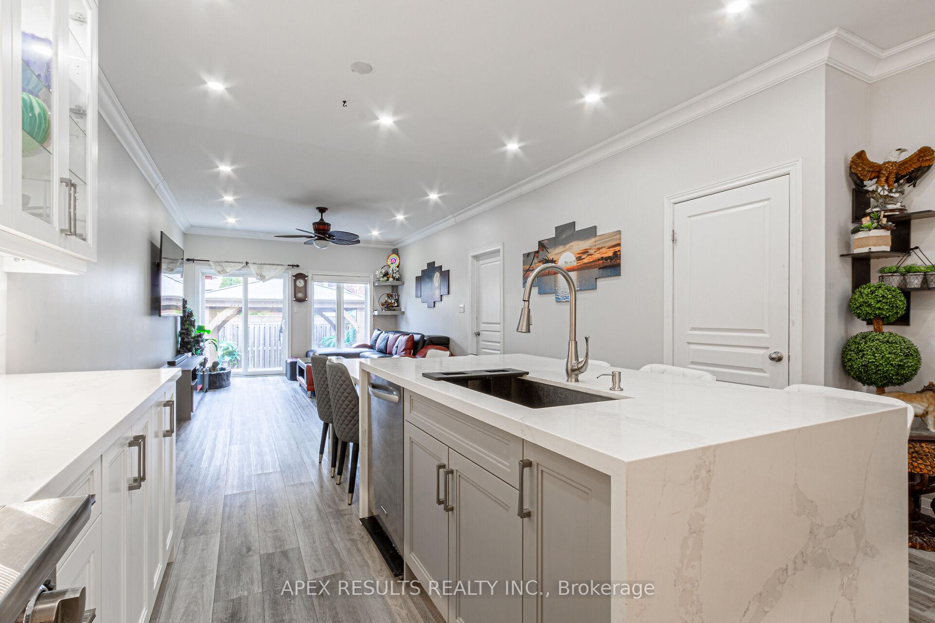 Photo 9 of 97 Trafalgar Drive, Hamilton, Stoney Creek Mountain — HOMEH