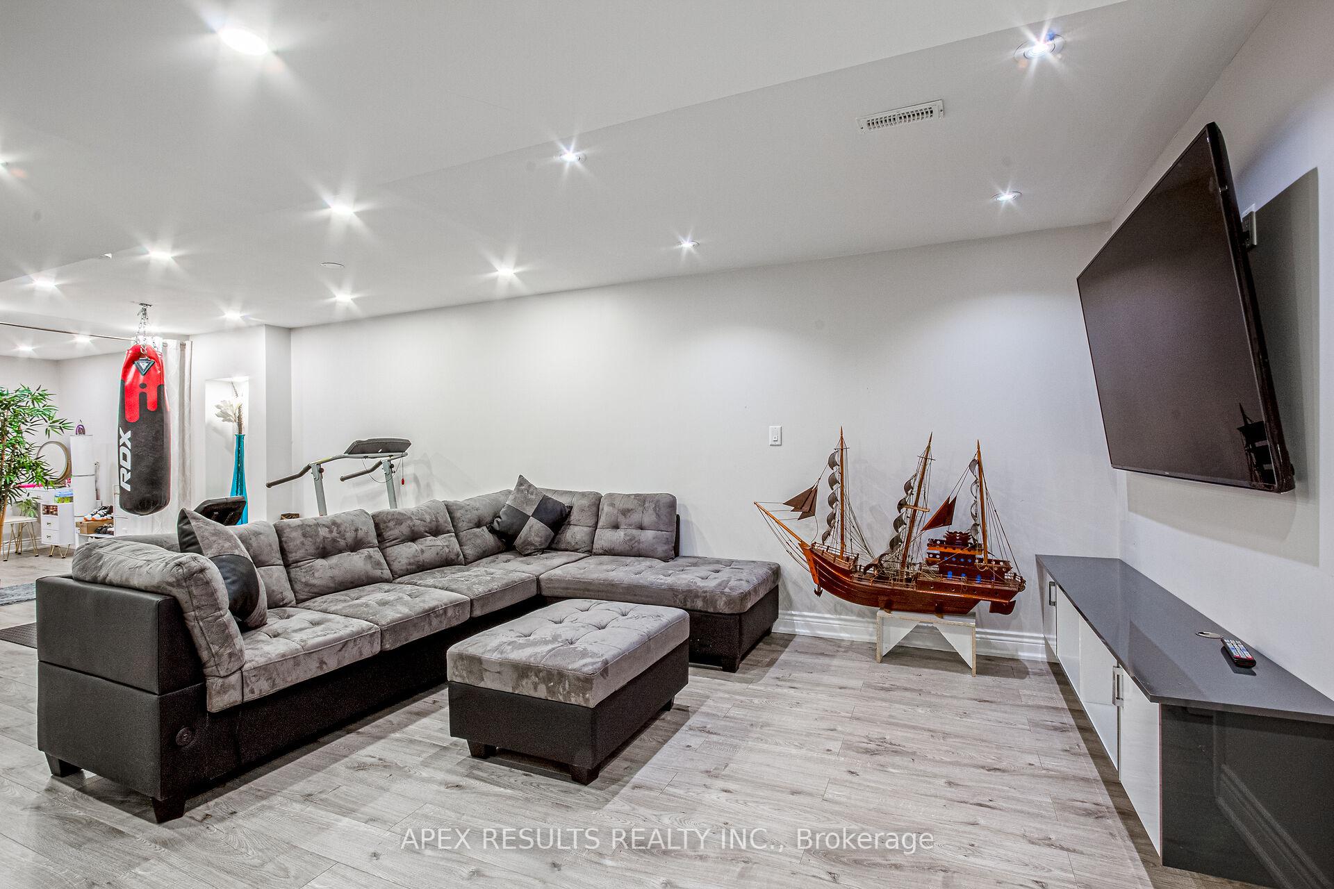 Photo 65 of 97 Trafalgar Drive, Hamilton, Stoney Creek Mountain — HOMEH