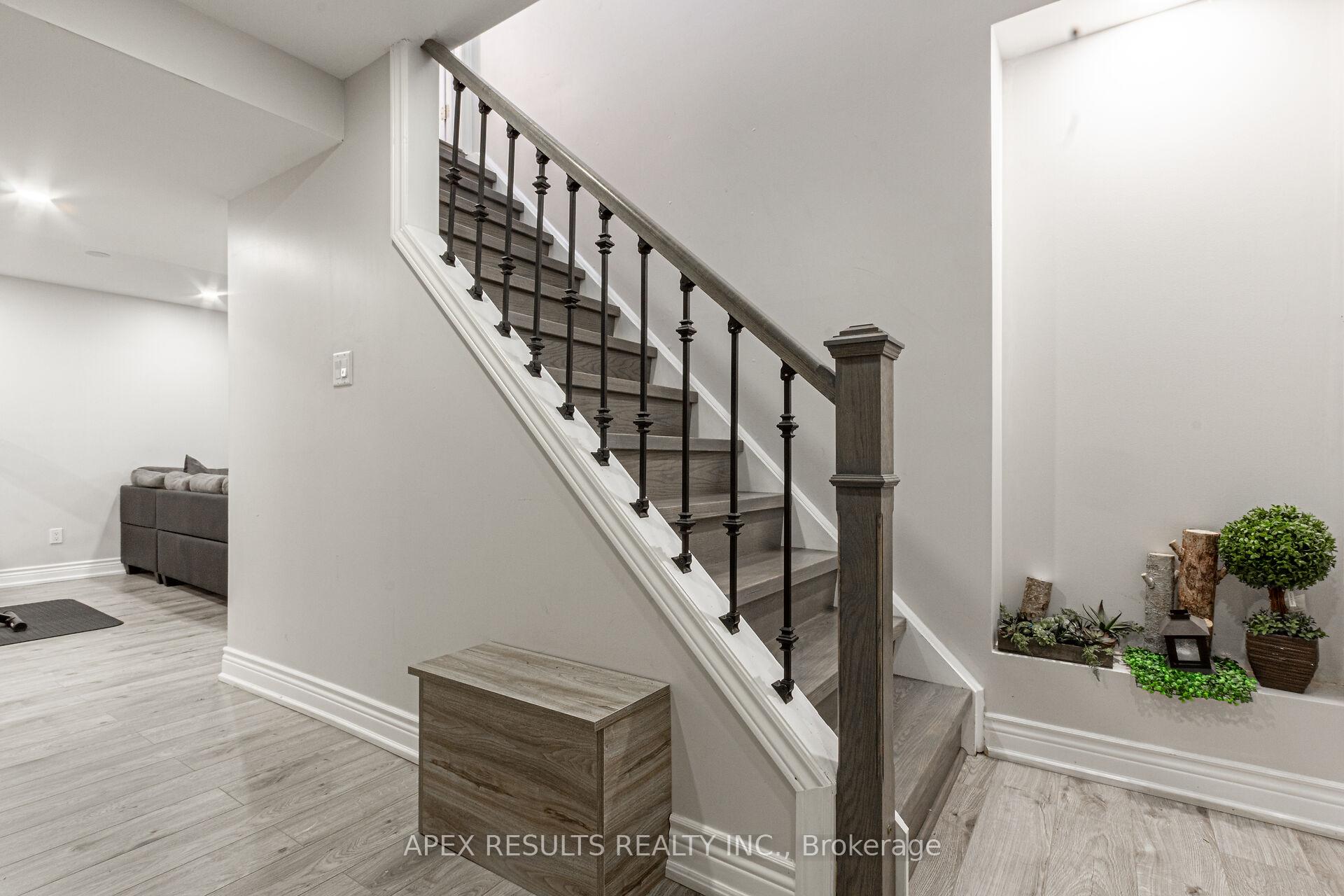 Photo 44 of 97 Trafalgar Drive, Hamilton, Stoney Creek Mountain — HOMEH