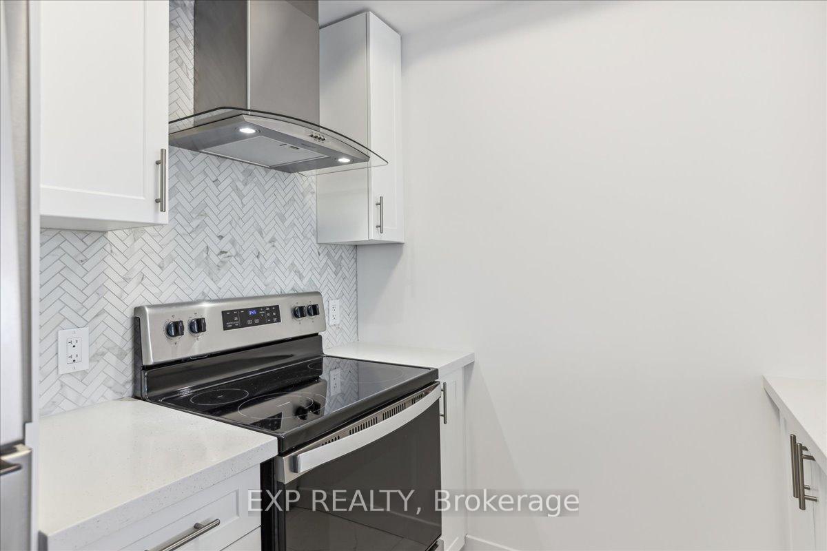 Photo 11 of Unit 904, 460 Dundas Street E, Hamilton, Waterdown — HOMEH