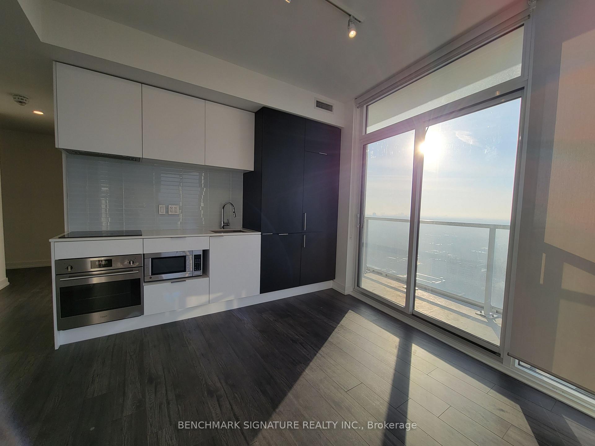 Photo 4 of Unit 2909, 33 Helendale Avenue, Toronto, Yonge-Eglinton — HOMEH