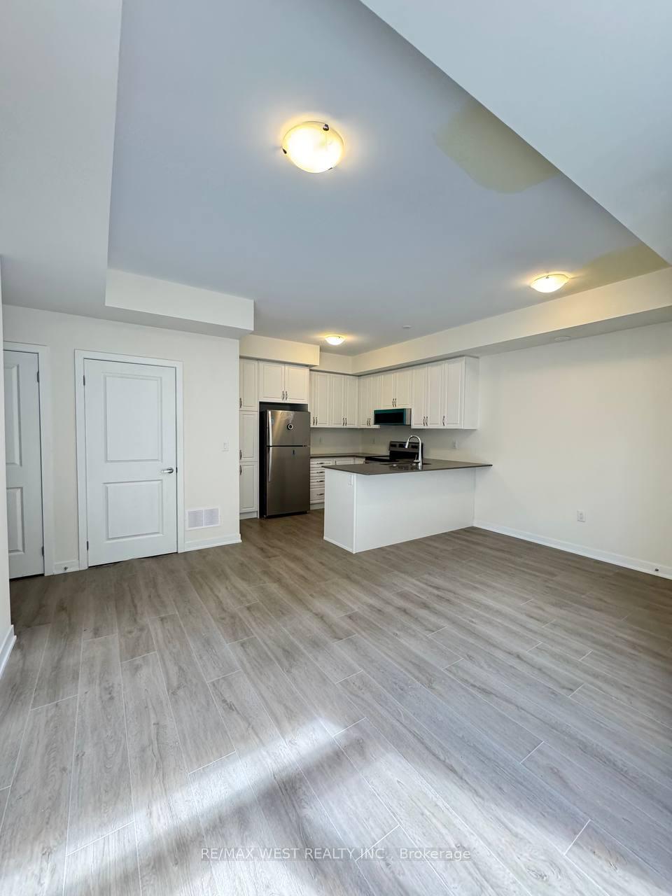 Photo 4 of Unit 906, 1695 Dersan Street, Pickering, Duffin Heights — HOMEH