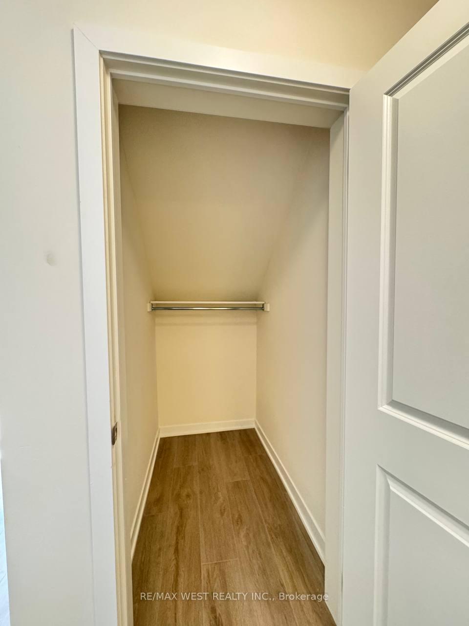 Photo 11 of Unit 906, 1695 Dersan Street, Pickering, Duffin Heights — HOMEH