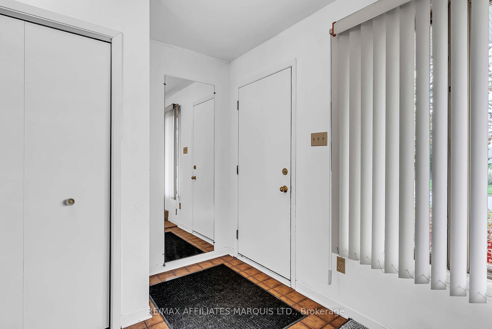Photo 3 of 812 Kenyon Crescent, Cornwall — HOMEH