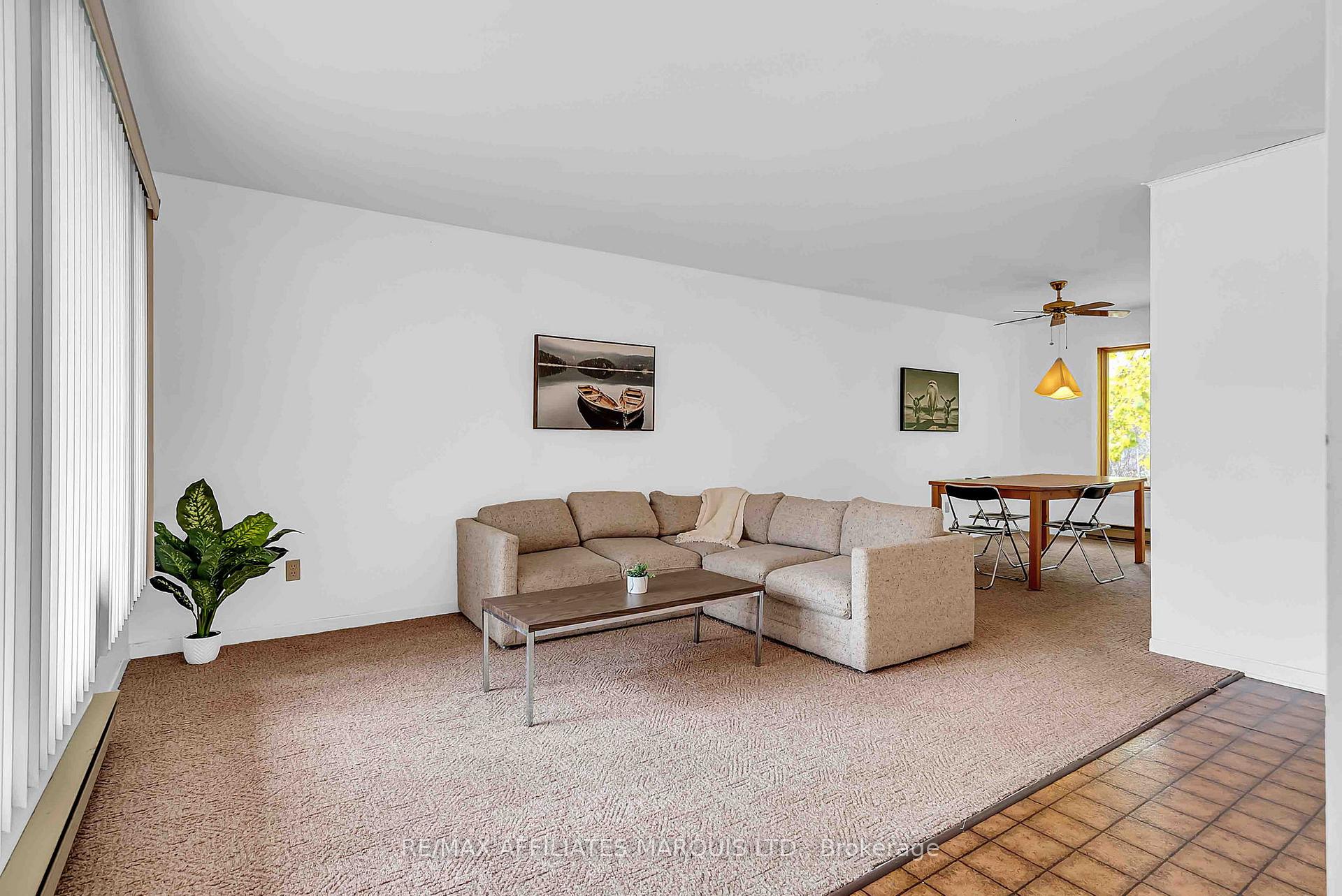 Photo 4 of 812 Kenyon Crescent, Cornwall — HOMEH