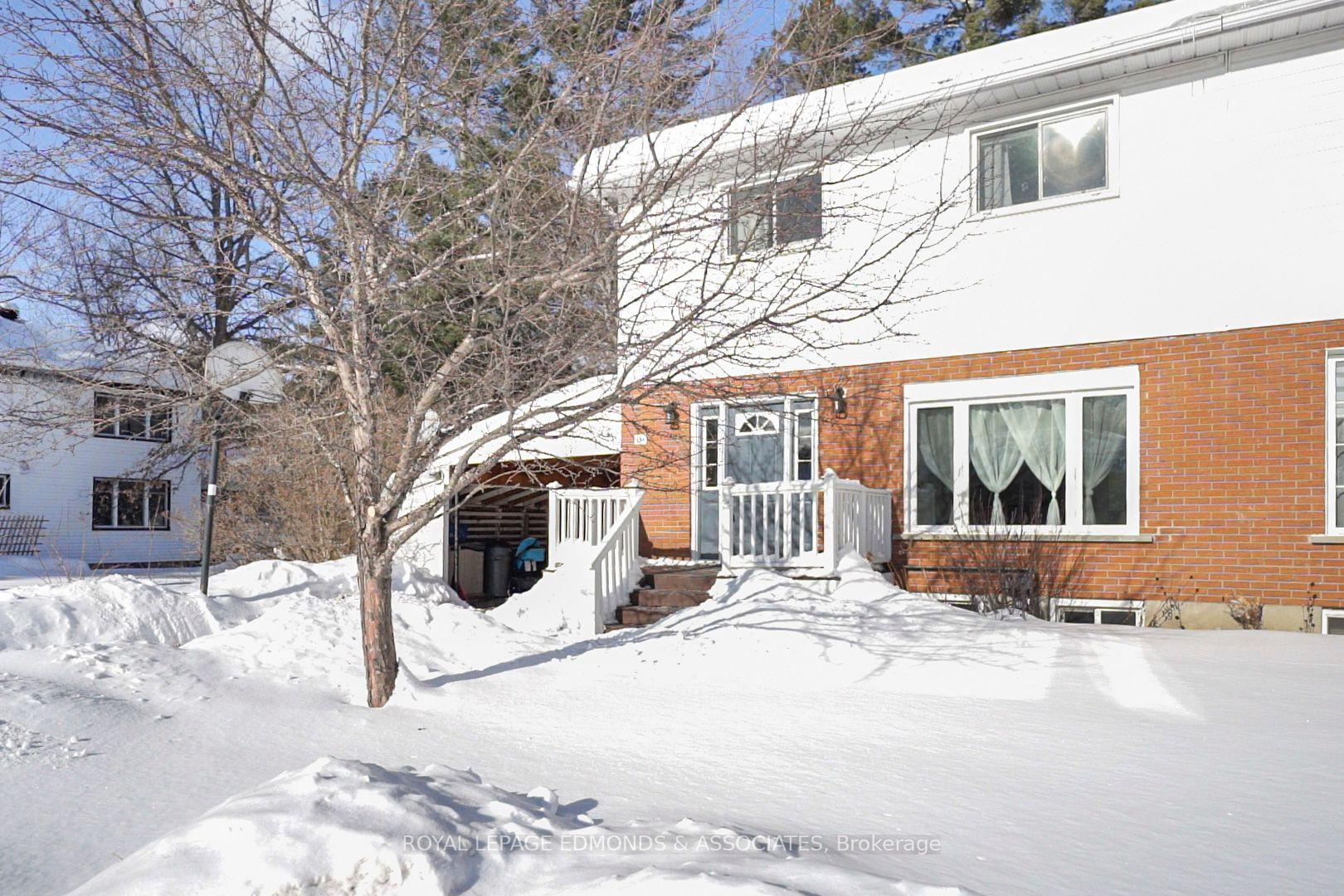 Photo 1 of 33A Hillcrest Avenue, Deep River — HOMEH