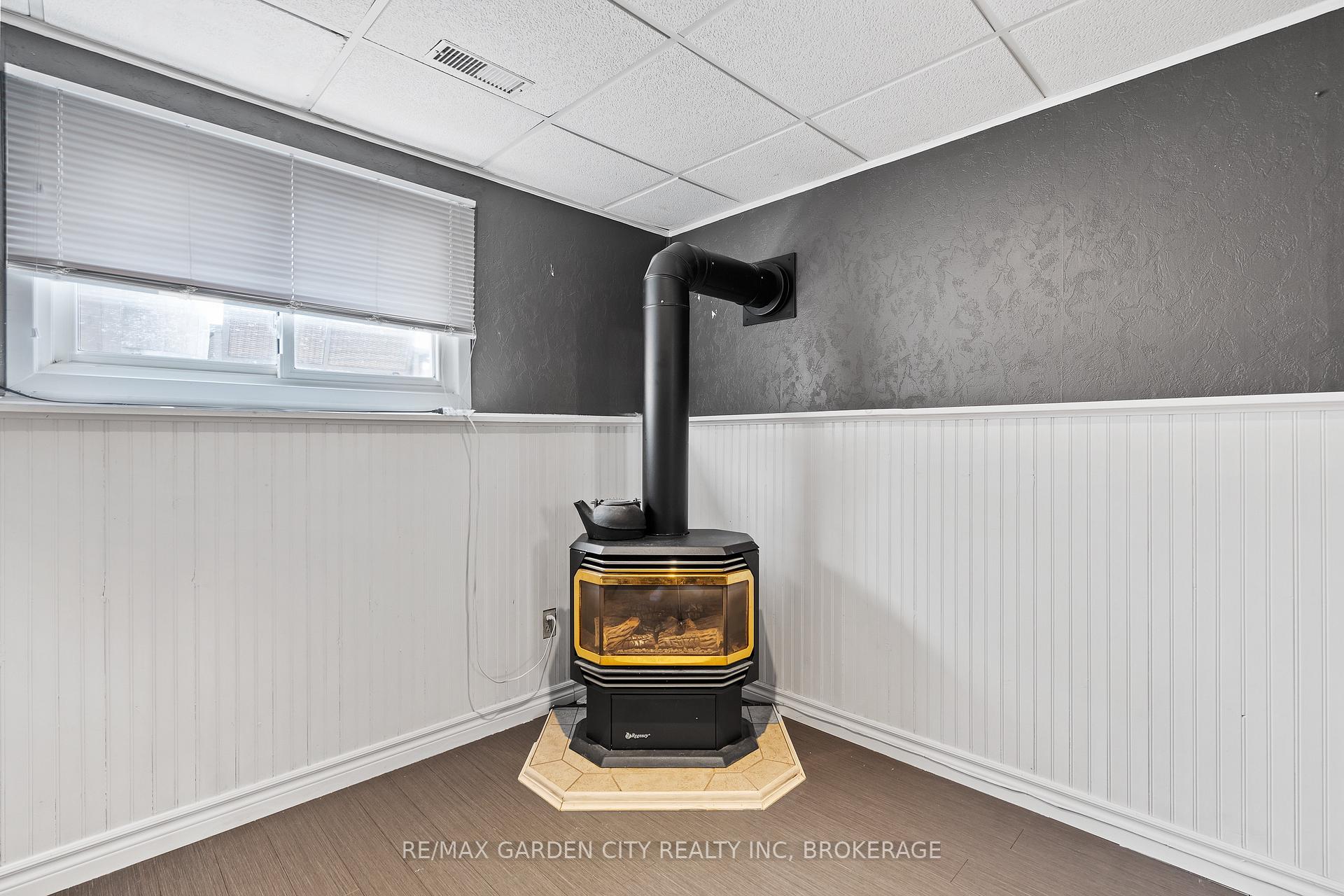 Photo 19 of 51 Autumn Place, St. Catharines, Secord Woods — HOMEH