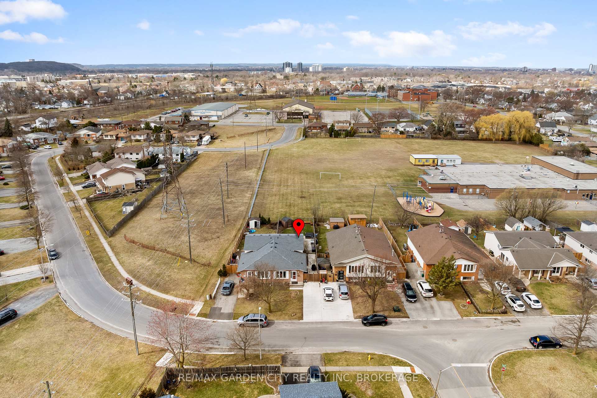 Photo 50 of 51 Autumn Place, St. Catharines, Secord Woods — HOMEH