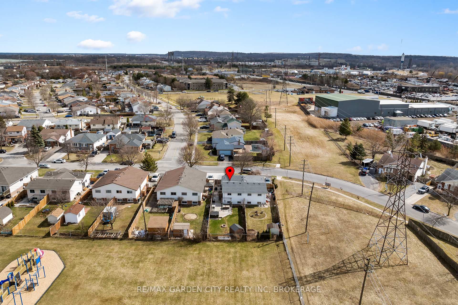 Photo 52 of 51 Autumn Place, St. Catharines, Secord Woods — HOMEH
