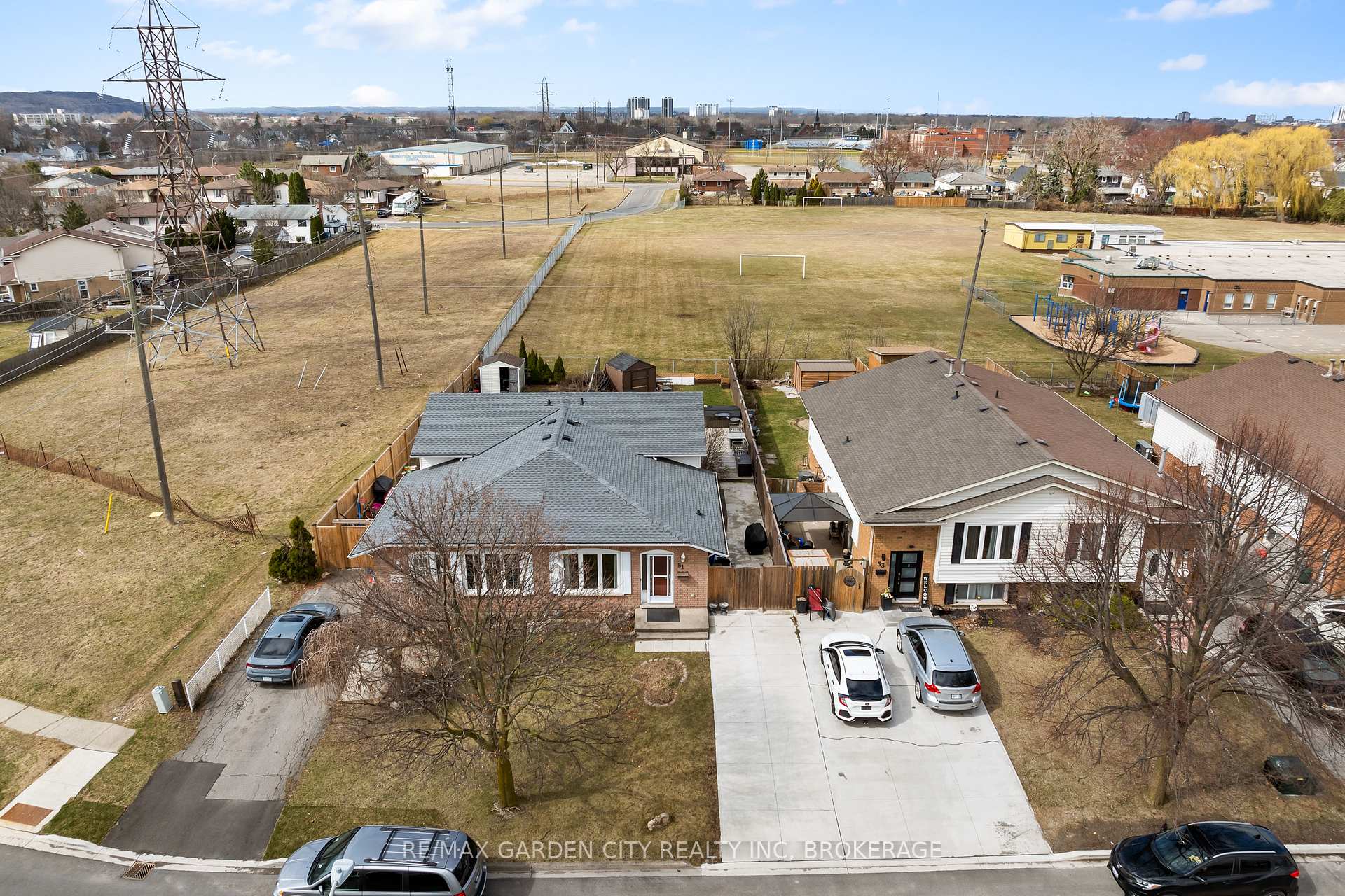 Photo 23 of 51 Autumn Place, St. Catharines, Secord Woods — HOMEH