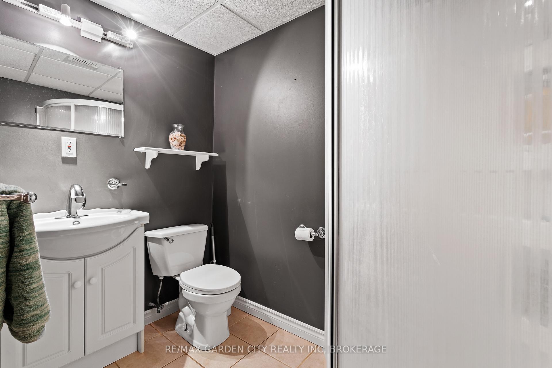 Photo 57 of 51 Autumn Place, St. Catharines, Secord Woods — HOMEH