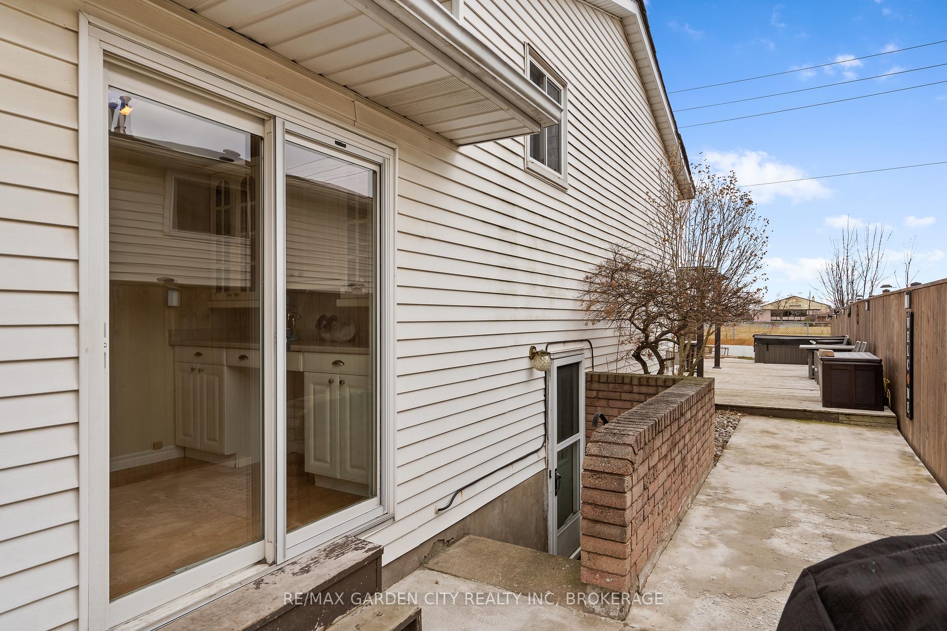 Photo 61 of 51 Autumn Place, St. Catharines, Secord Woods — HOMEH