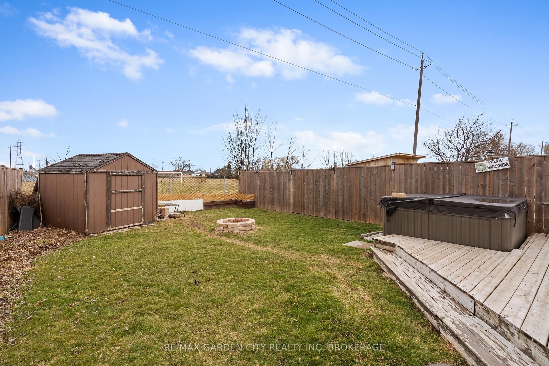 Photo 65 of 51 Autumn Place, St. Catharines, Secord Woods — HOMEH