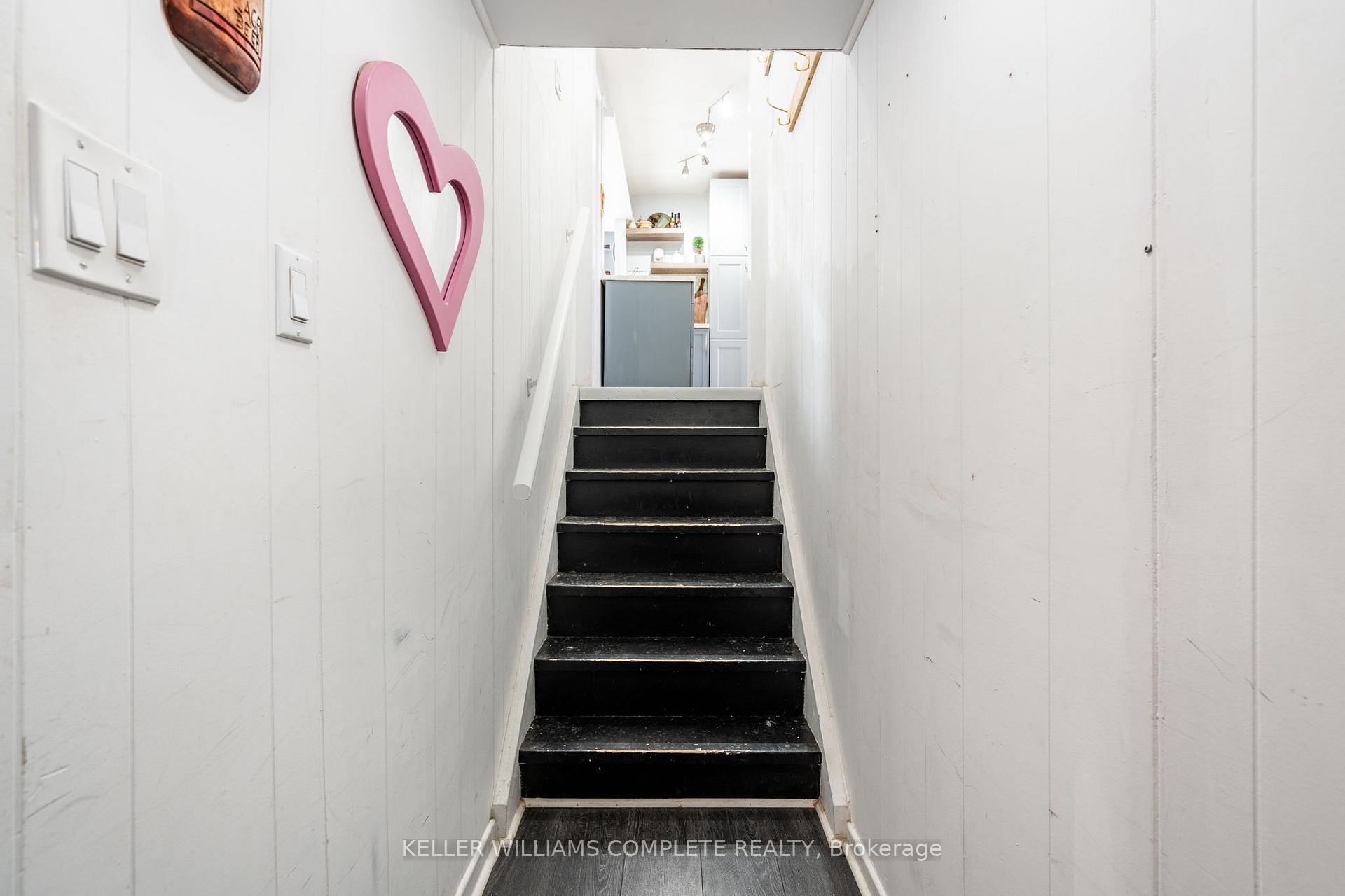 Photo 28 of 47 Locheed Drive, Hamilton, Lisgar — HOMEH
