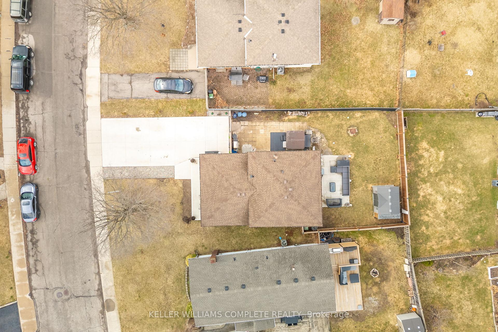 Photo 42 of 47 Locheed Drive, Hamilton, Lisgar — HOMEH
