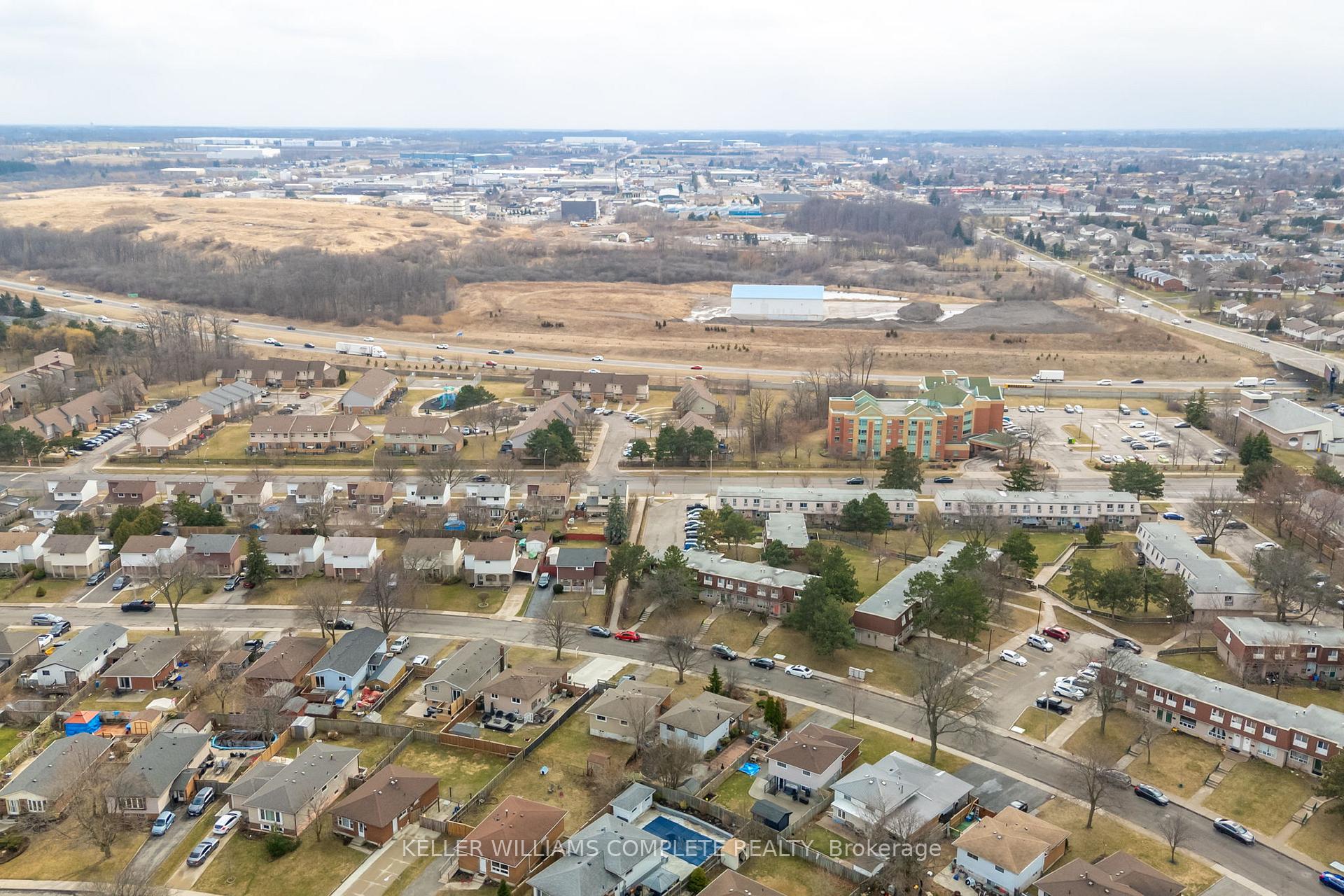 Photo 44 of 47 Locheed Drive, Hamilton, Lisgar — HOMEH
