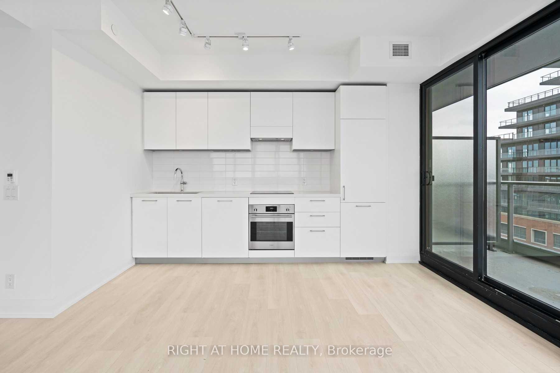Photo 9 of Unit 913, 33 Frederick Todd Way, Toronto, Thorncliffe Park — HOMEH