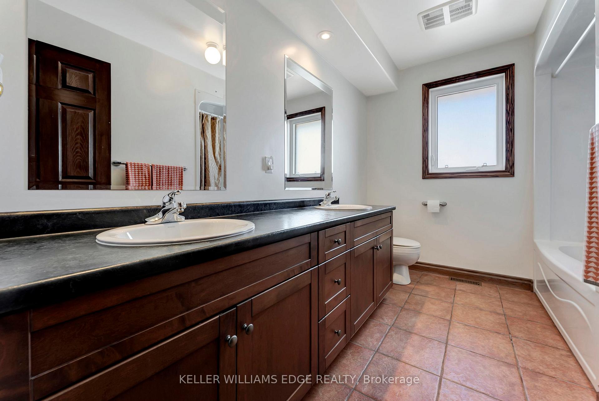 Photo 17 of 949 Highland Road E, Hamilton, Rural Stoney Creek — HOMEH