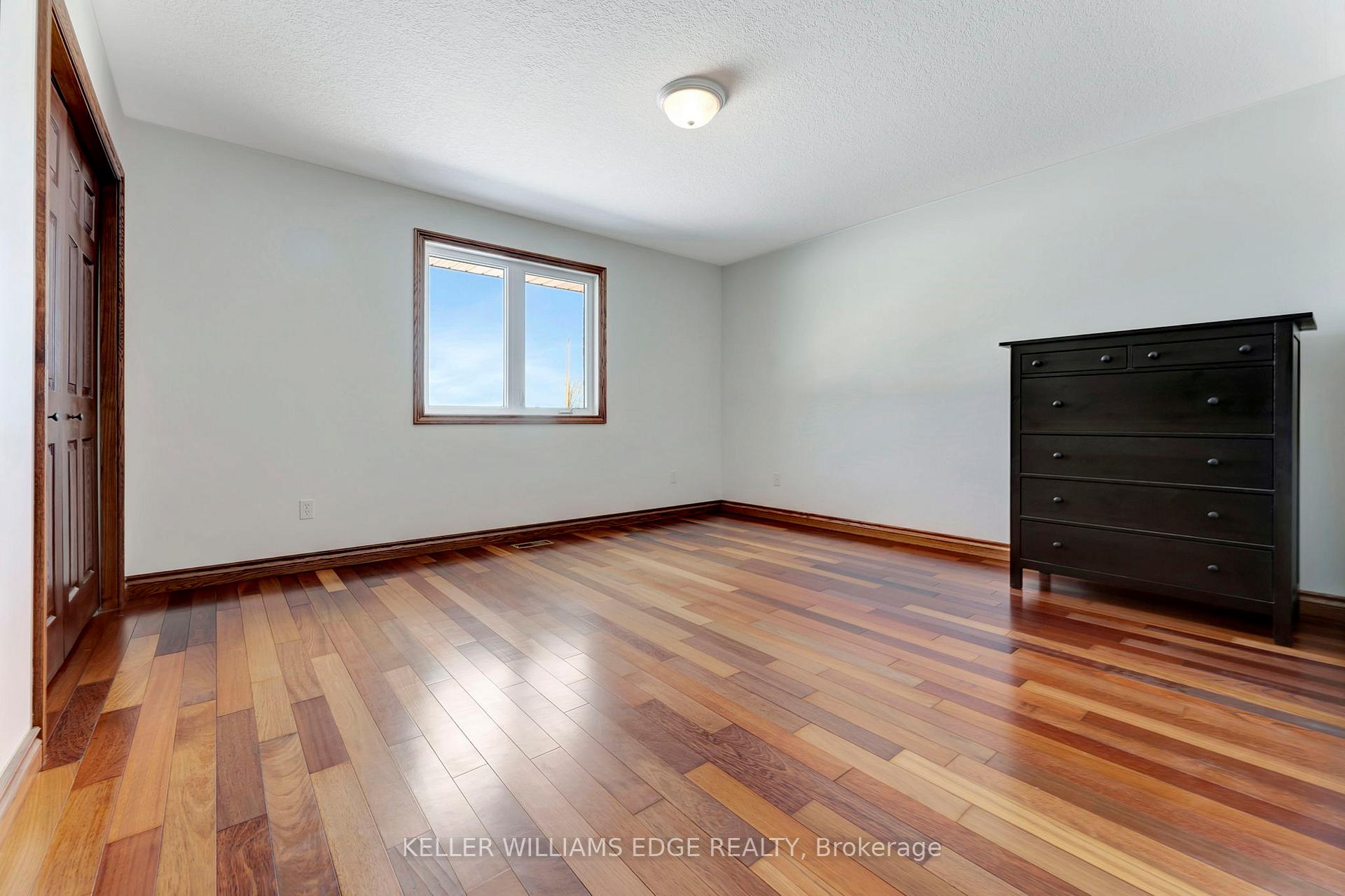 Photo 18 of 949 Highland Road E, Hamilton, Rural Stoney Creek — HOMEH