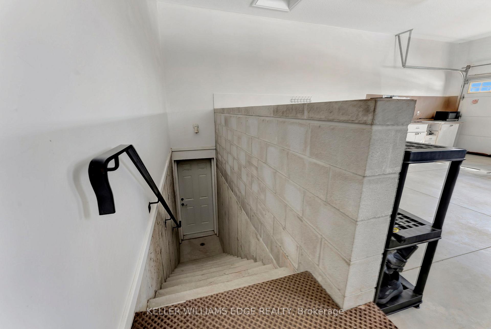 Photo 23 of 949 Highland Road E, Hamilton, Rural Stoney Creek — HOMEH