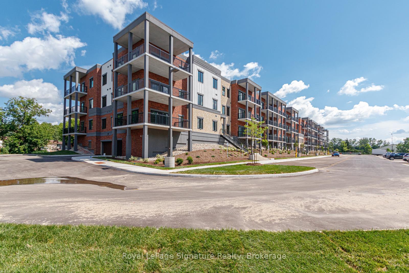 Photo 51 of Unit 208, 121 Mary Street, Clearview, Creemore — HOMEH