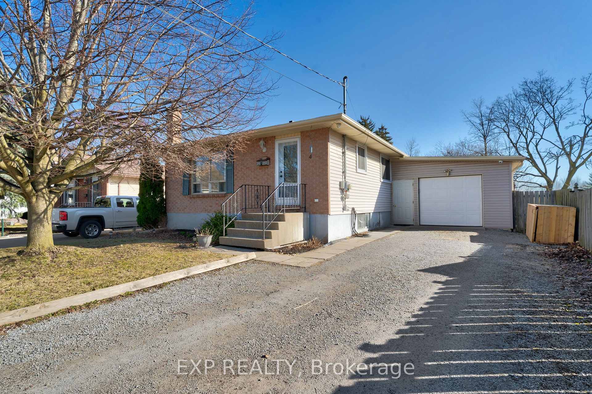 Photo 1 of 4 Dunn Street, St. Catharines, Burleigh Hill — HOMEH